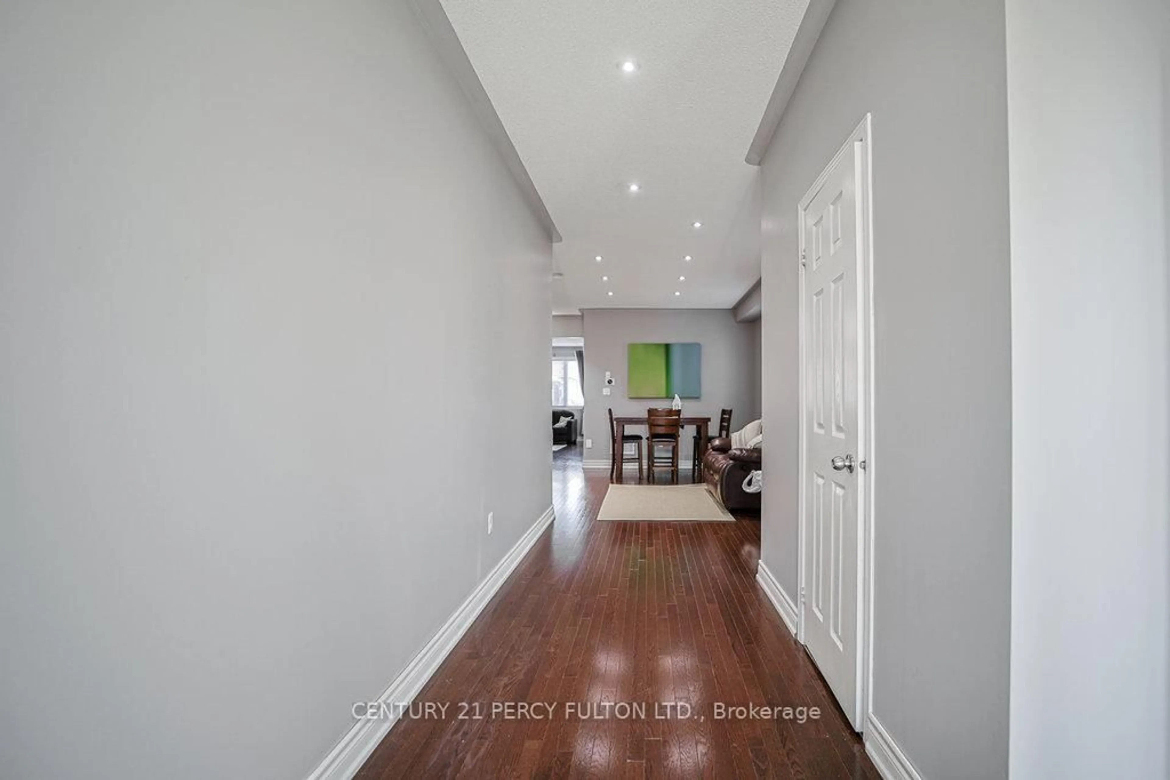 Indoor entryway for 227 Cabin Trail Cres, Whitchurch-Stouffville Ontario L4A 0S3