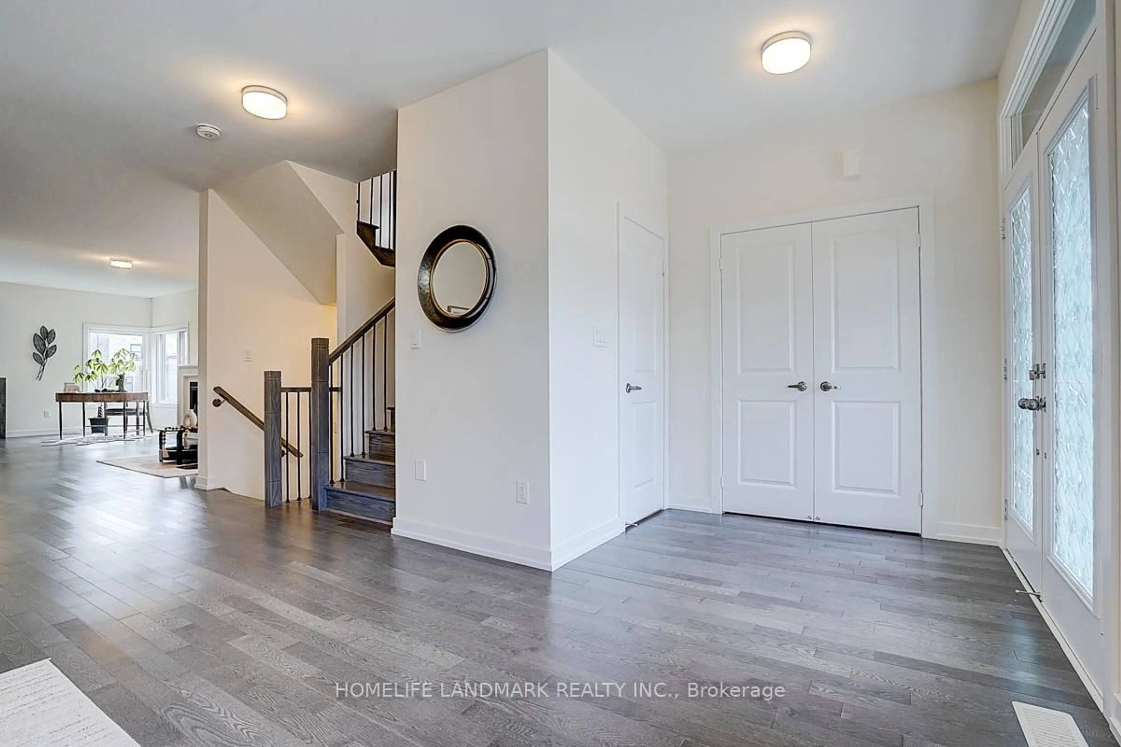 Indoor entryway for 213 Webb St, Markham Ontario L6B 1P1