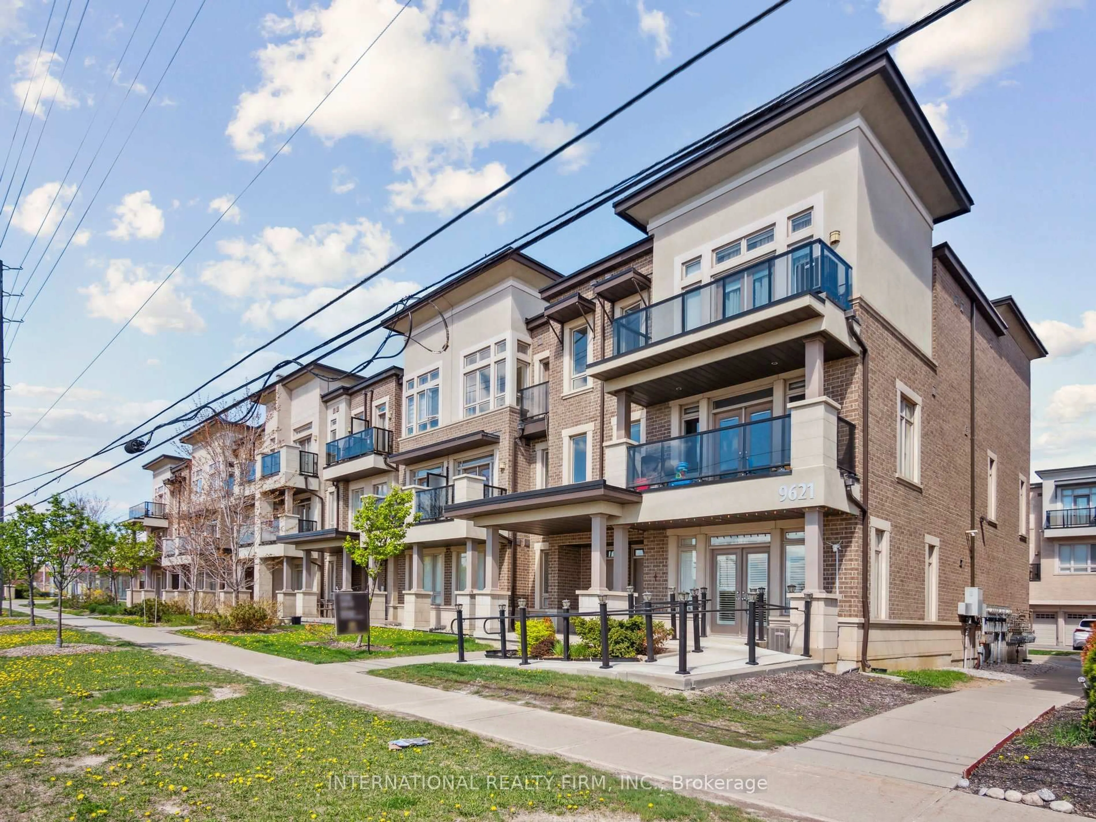 Unknown for 9621 Jane St #14, Vaughan Ontario L6A 4G5