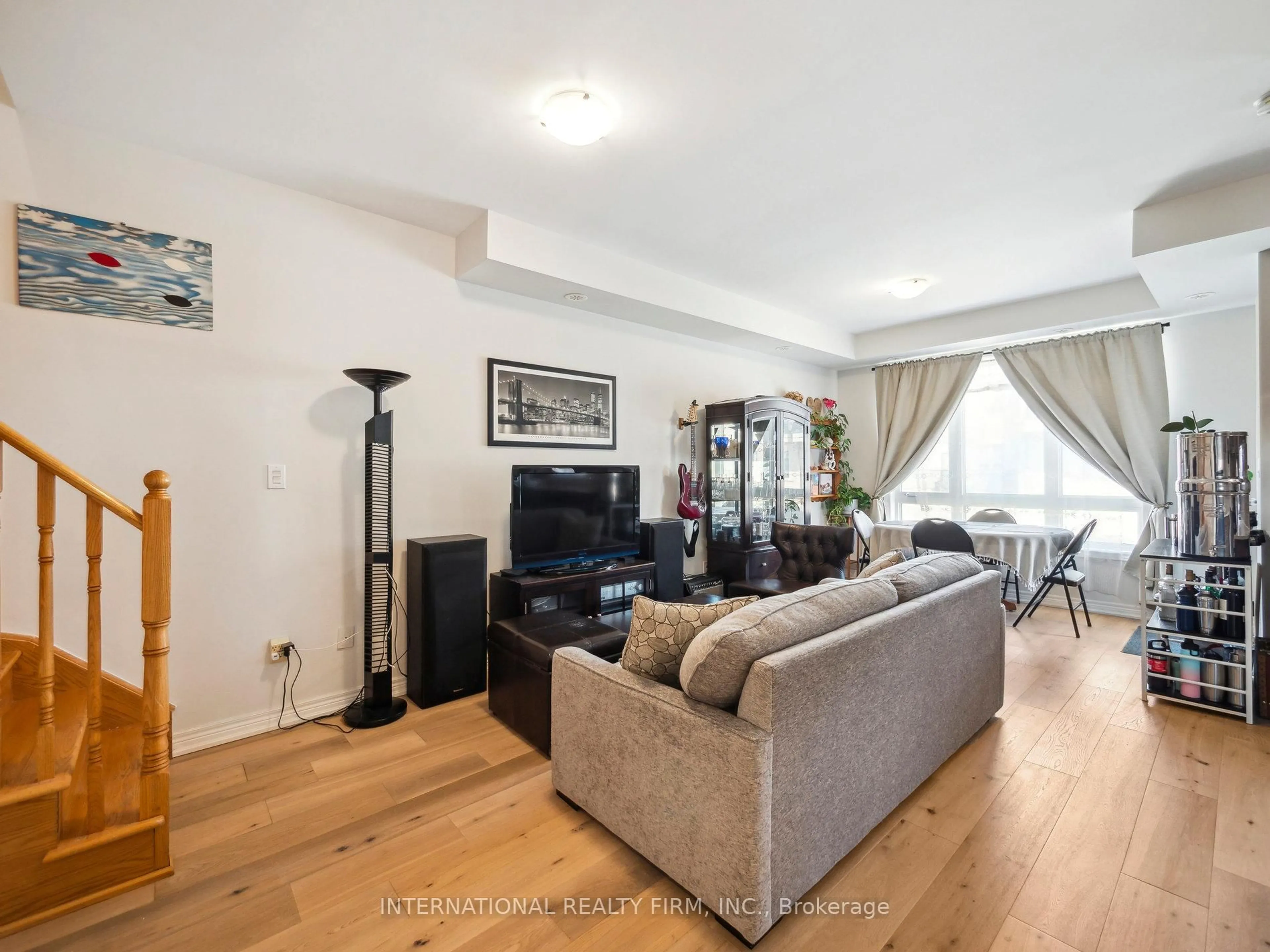 Living room with furniture, unknown for 9621 Jane St #14, Vaughan Ontario L6A 4G5
