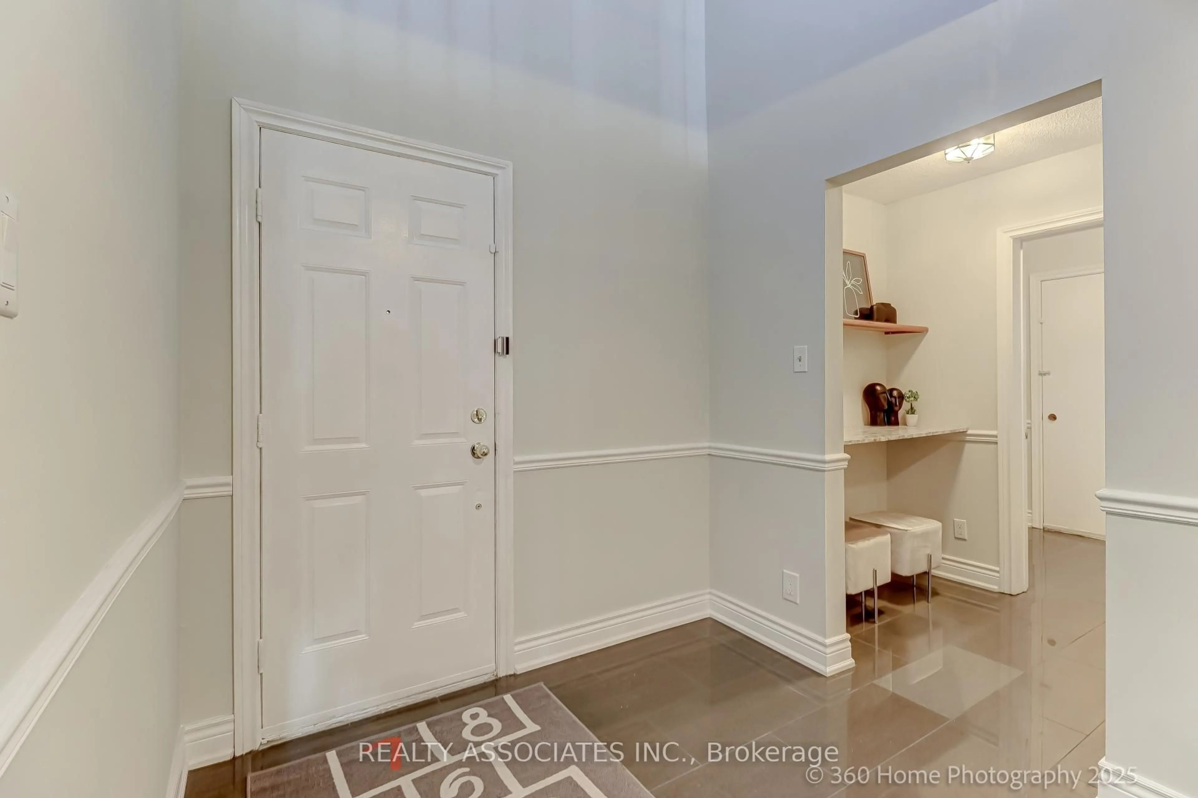 Indoor entryway for 148 Cartmel Dr, Markham Ontario L3S 1V9