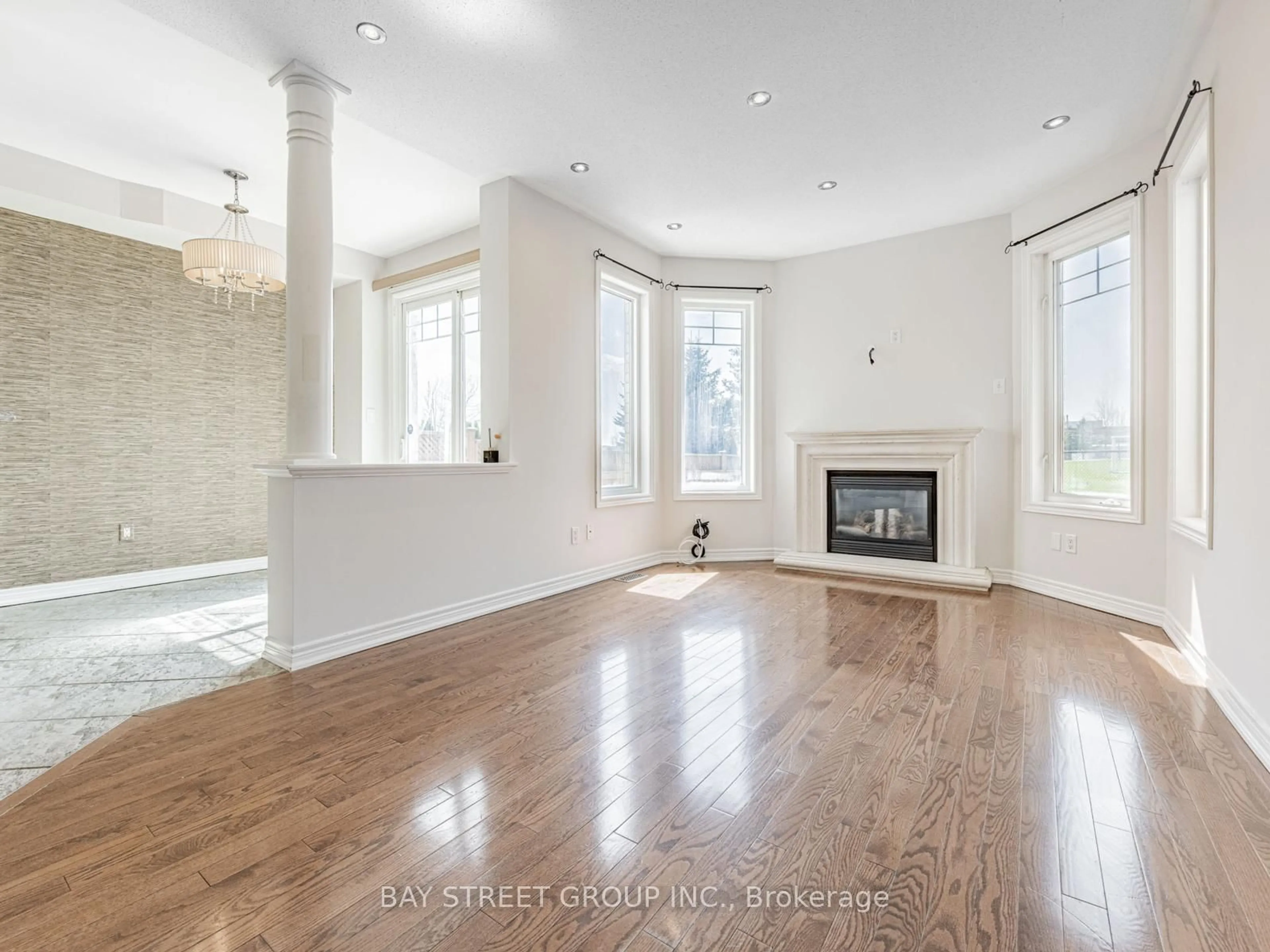 Unknown for 22 Windrow St, Richmond Hill Ontario L4E 0C1