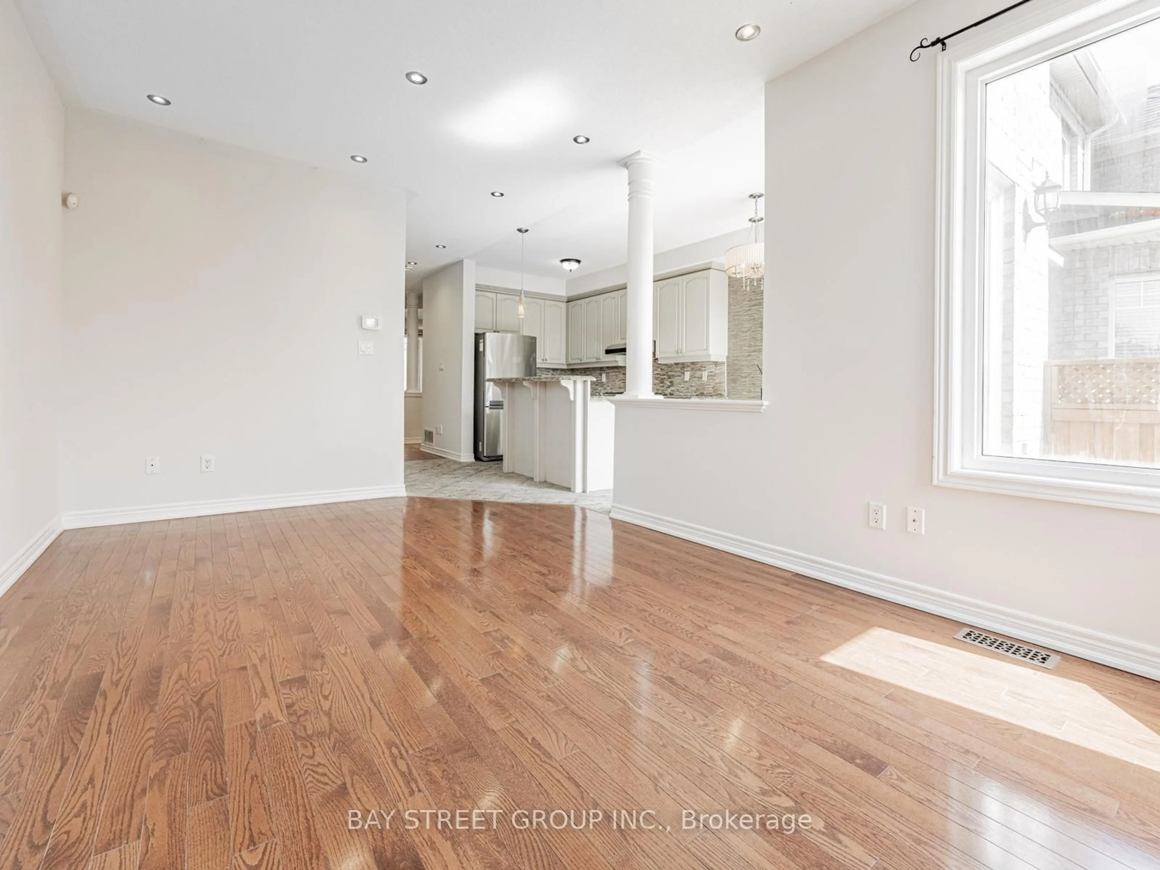 A pic of a room for 22 Windrow St, Richmond Hill Ontario L4E 0C1