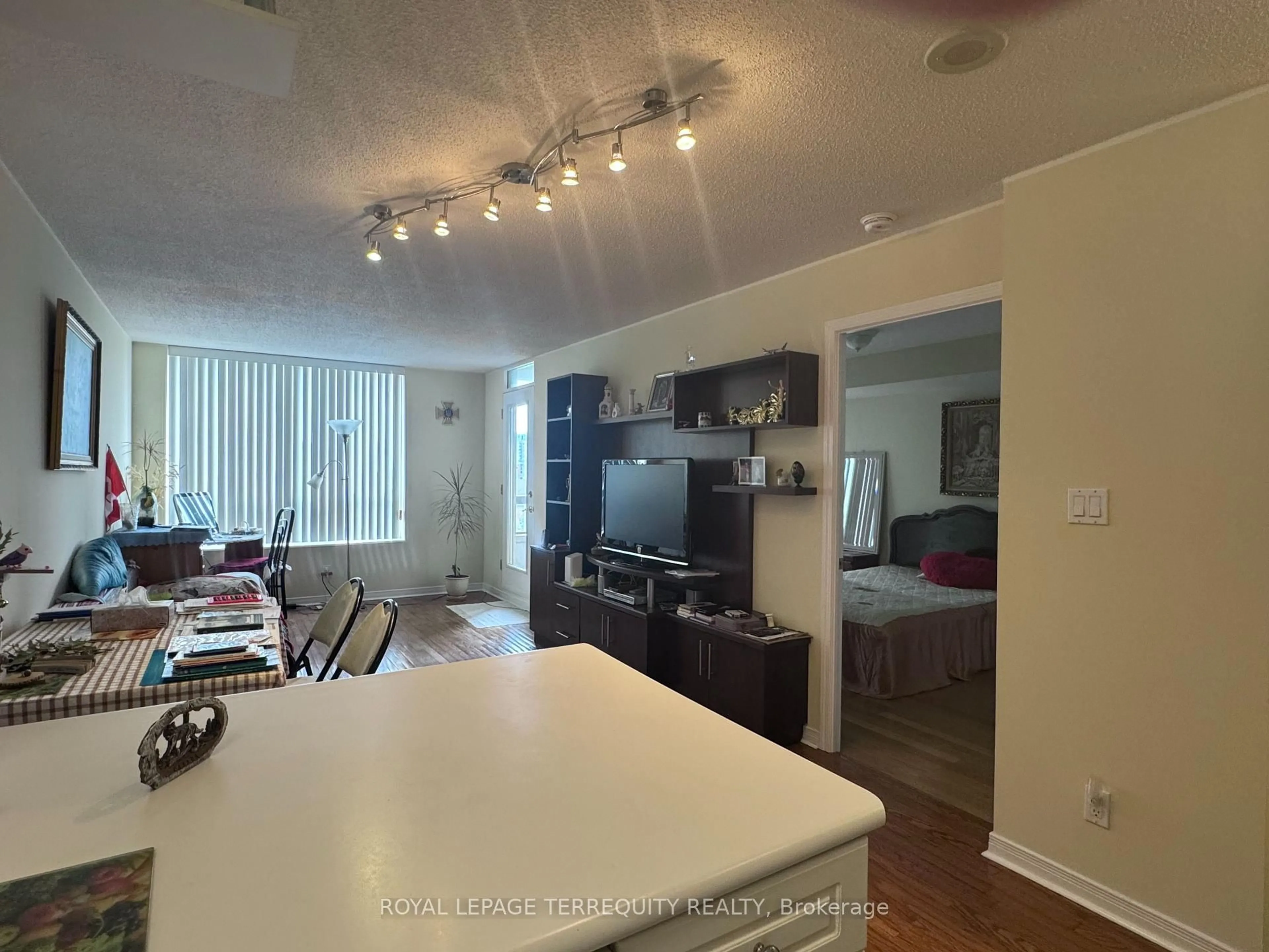 A pic of a room for 19 Northern Heights Dr #508, Richmond Hill Ontario L4B 4M4