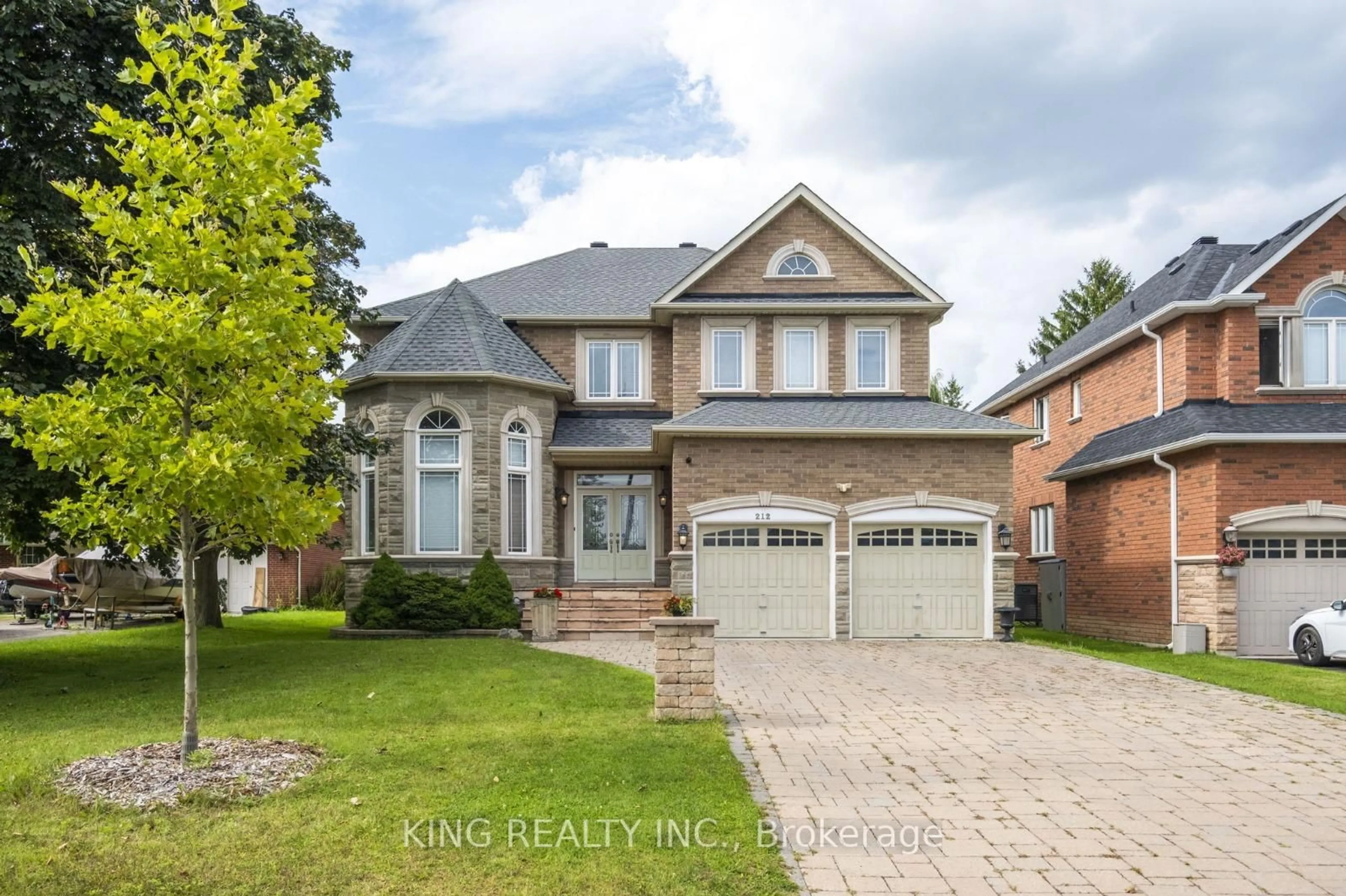 Home with brick exterior material, street for 212 19th Ave, Richmond Hill Ontario L4E 3P6