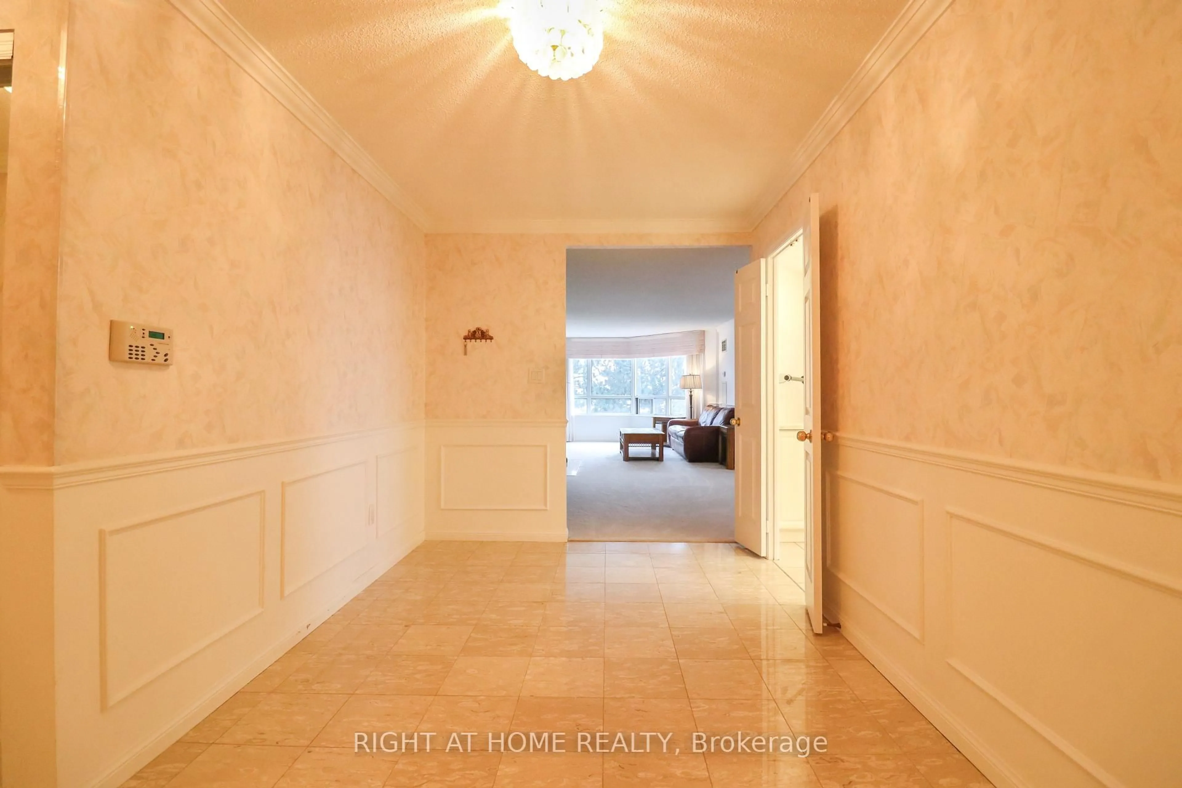 Unknown for 610 Bullock Dr #415, Markham Ontario L3R 0G1