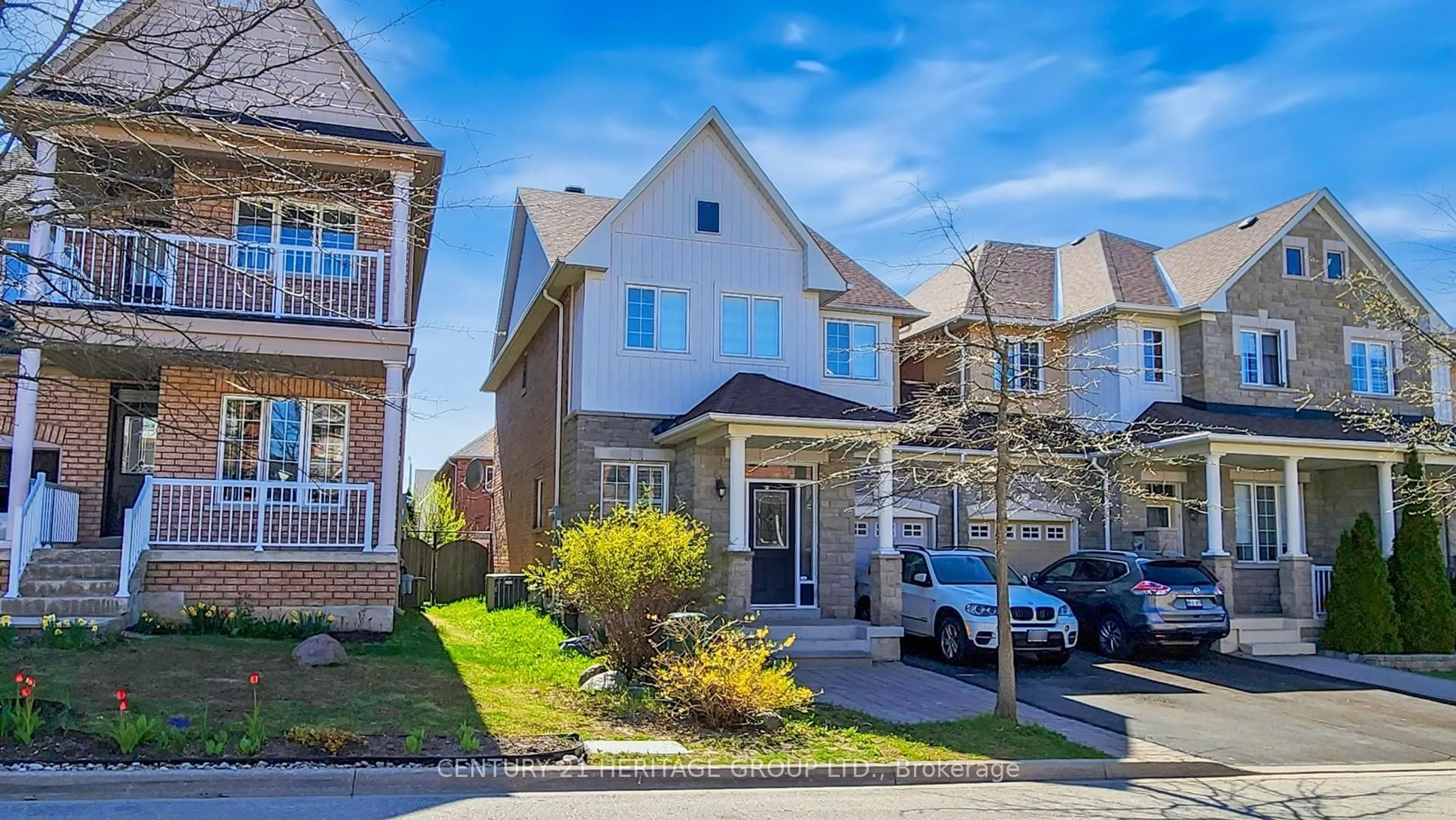 Home with brick exterior material, street for 8 Picnic St, Richmond Hill Ontario L4E 5C3