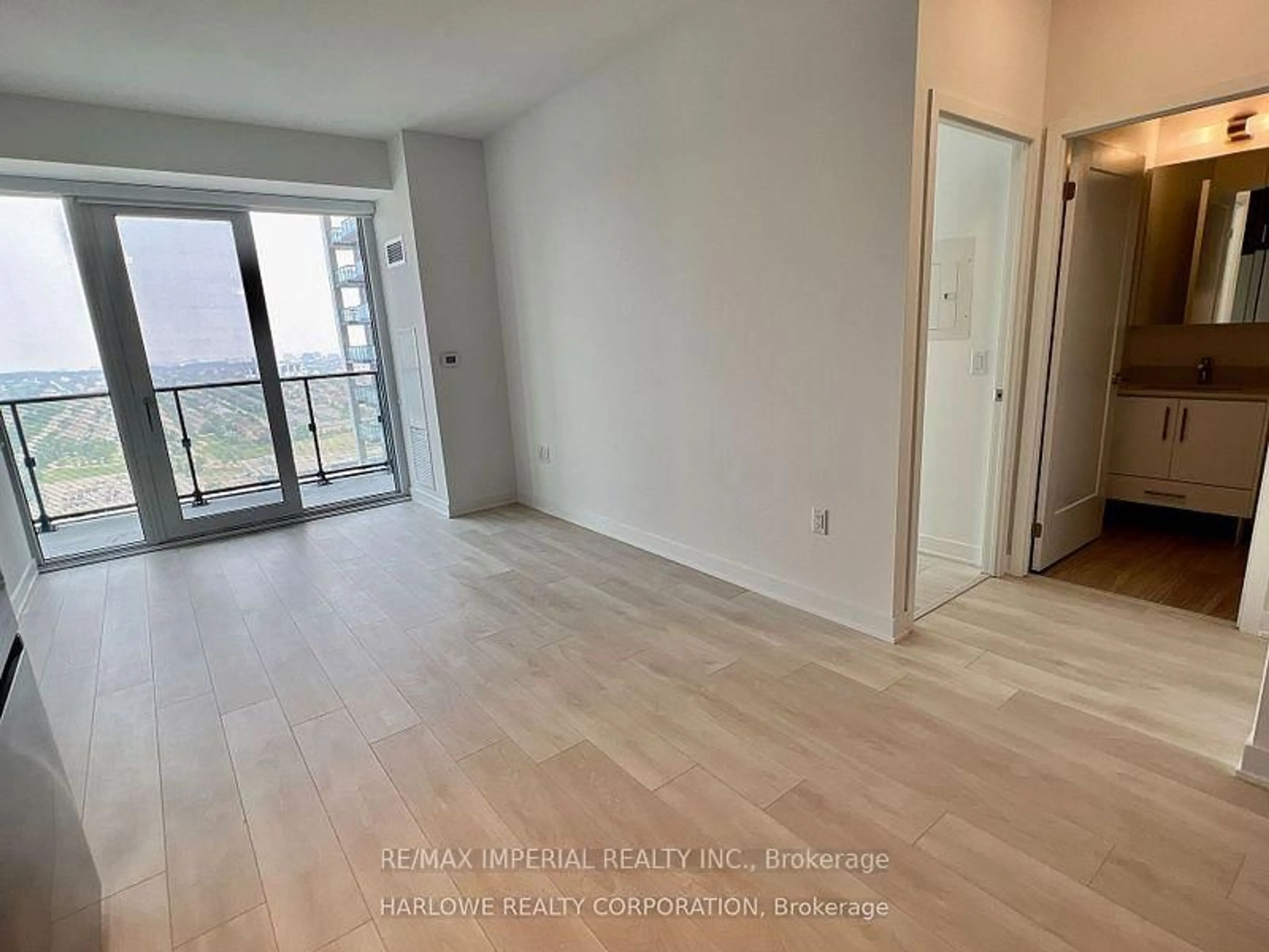 A pic of a room for 95 Oneida Cres #2207, Richmond Hill Ontario L4B 0H5