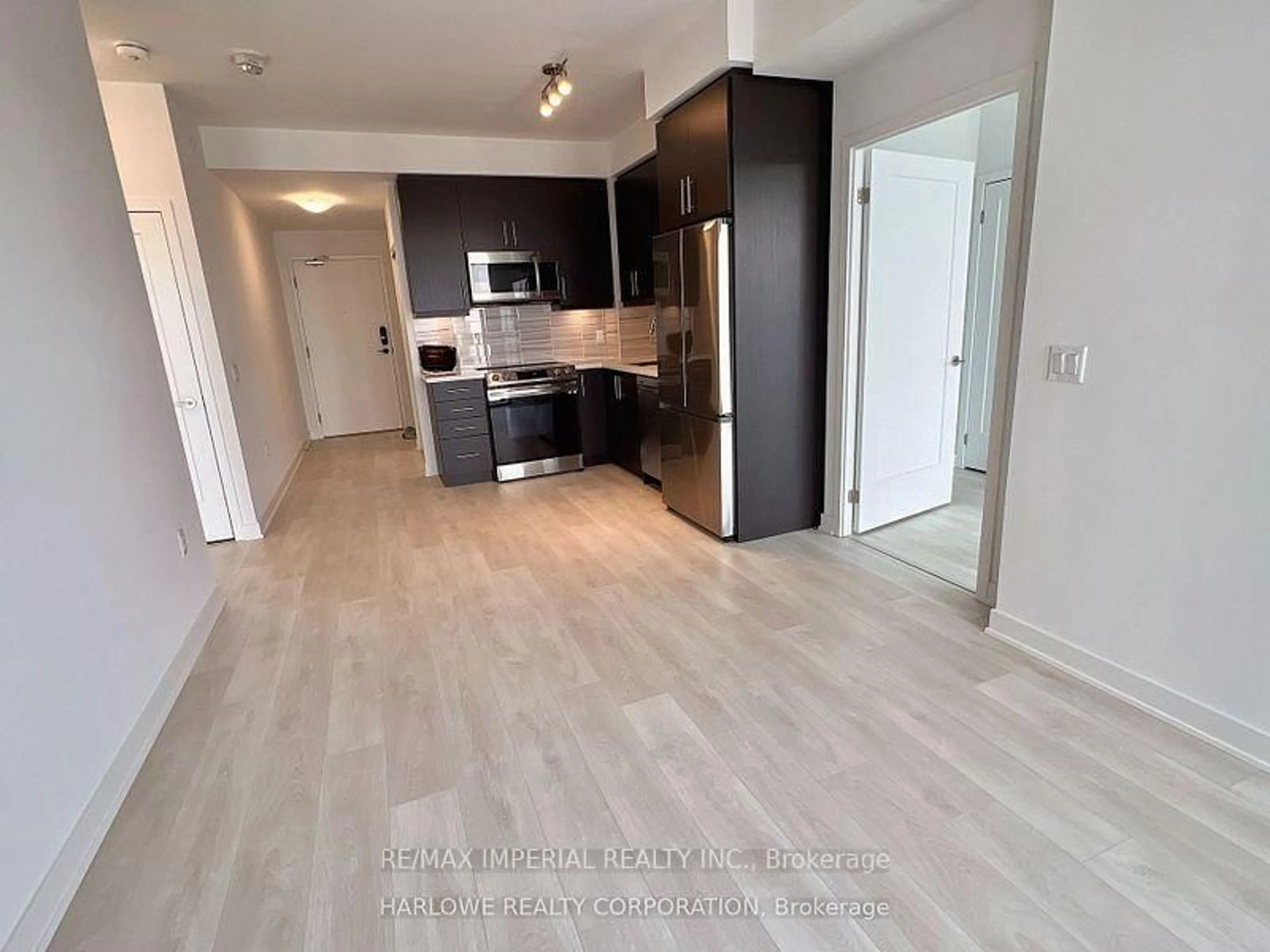 Unknown for 95 Oneida Cres #2207, Richmond Hill Ontario L4B 0H5