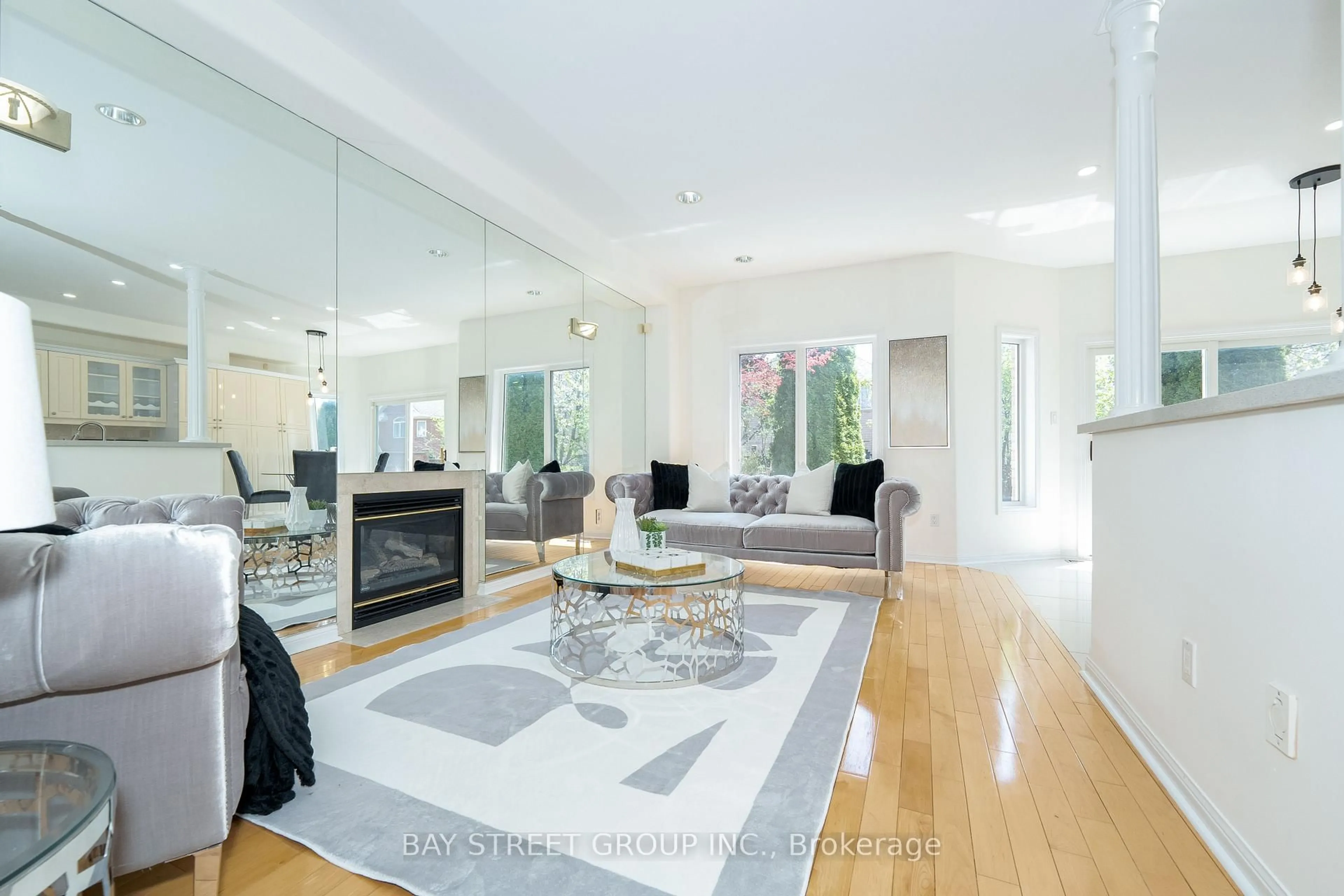 Living room with furniture, unknown for 68 Sapphire Dr, Richmond Hill Ontario L4S 2E6