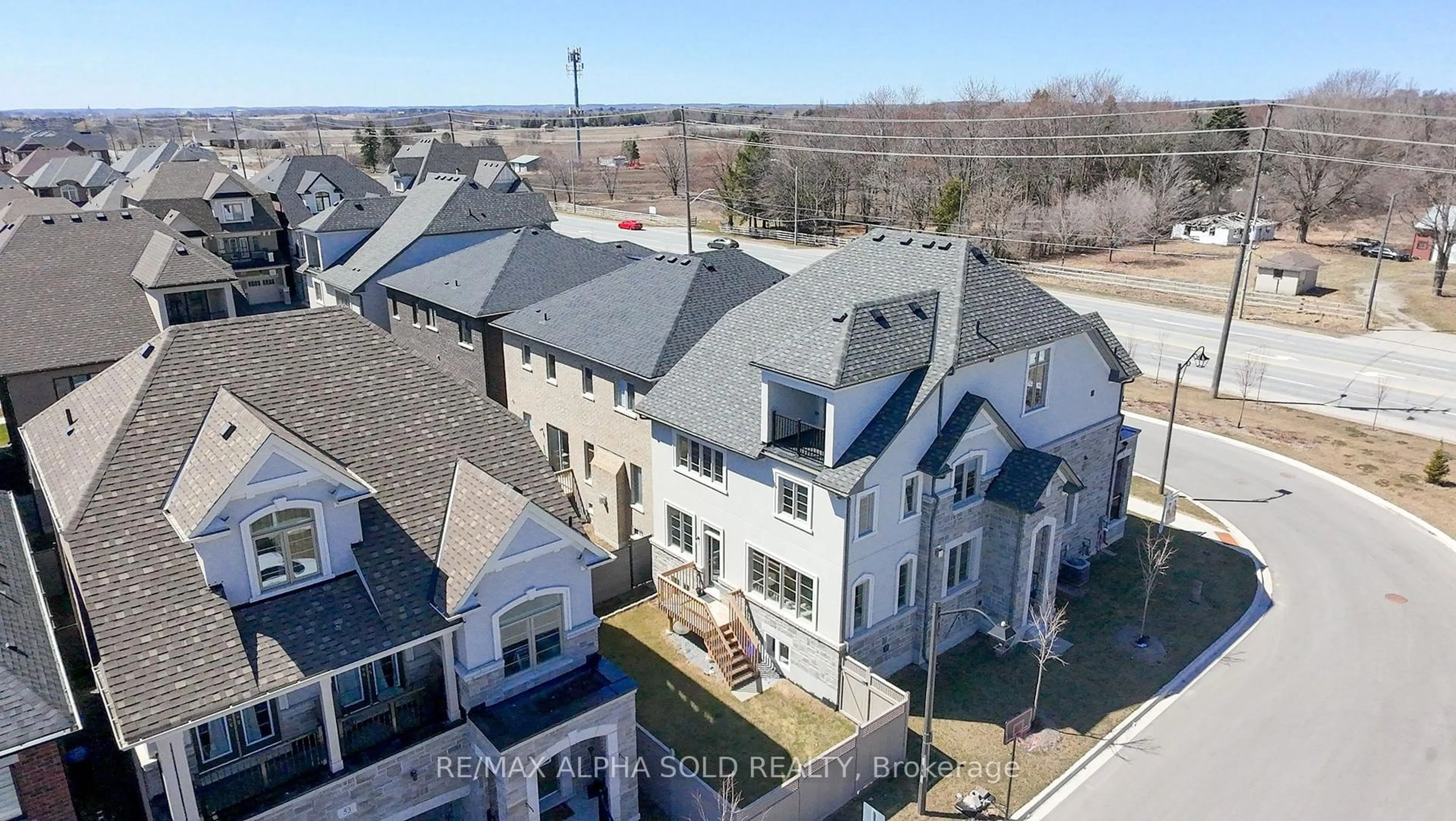 A pic from outside/outdoor area/front of a property/back of a property/a pic from drone, unknown for 39 Crofting Cres, Markham Ontario L6E 0W1