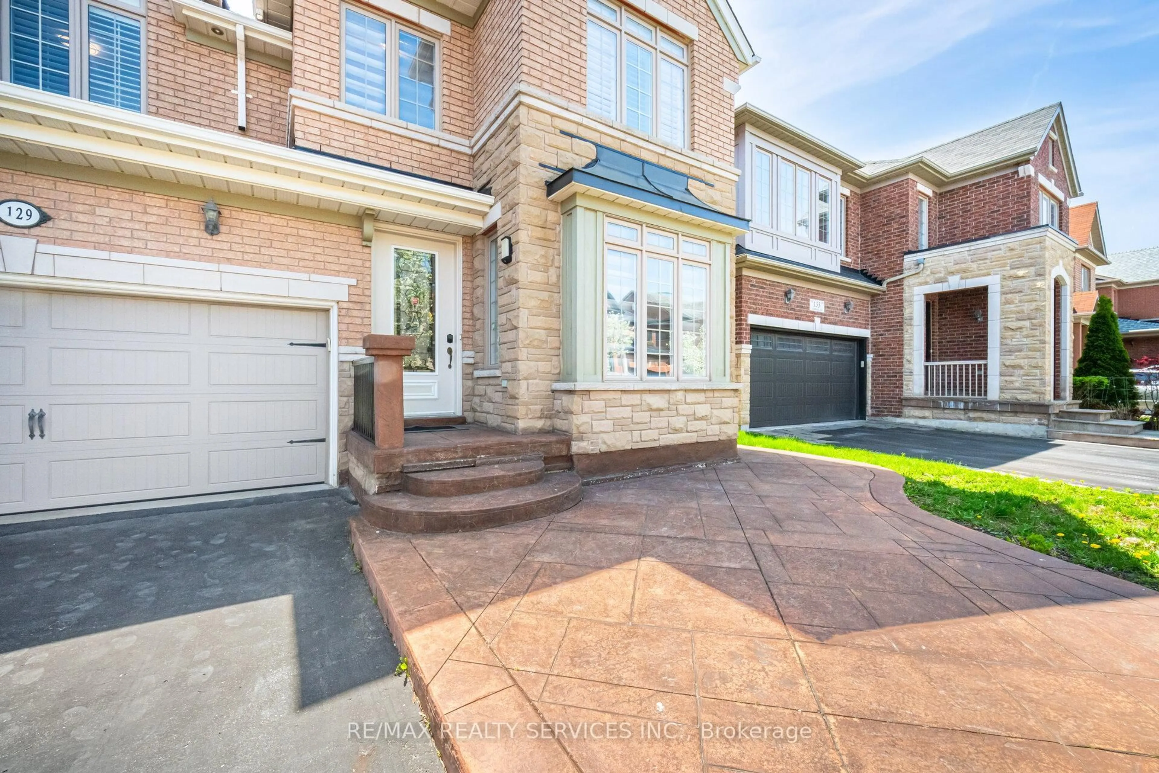 Home with brick exterior material, street for 129 SEABREEZE Ave, Vaughan Ontario L4J 9G9