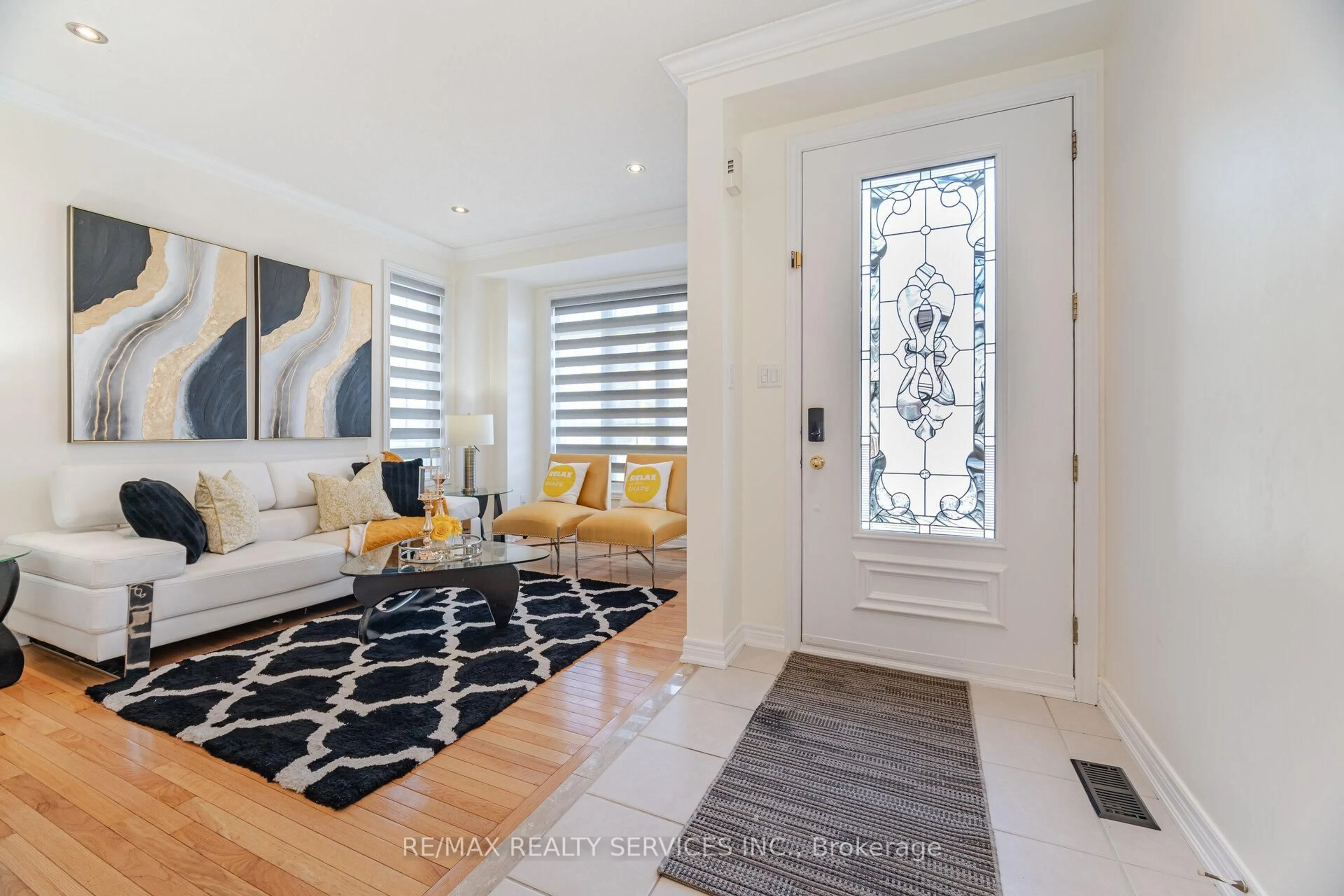 Indoor entryway for 129 SEABREEZE Ave, Vaughan Ontario L4J 9G9