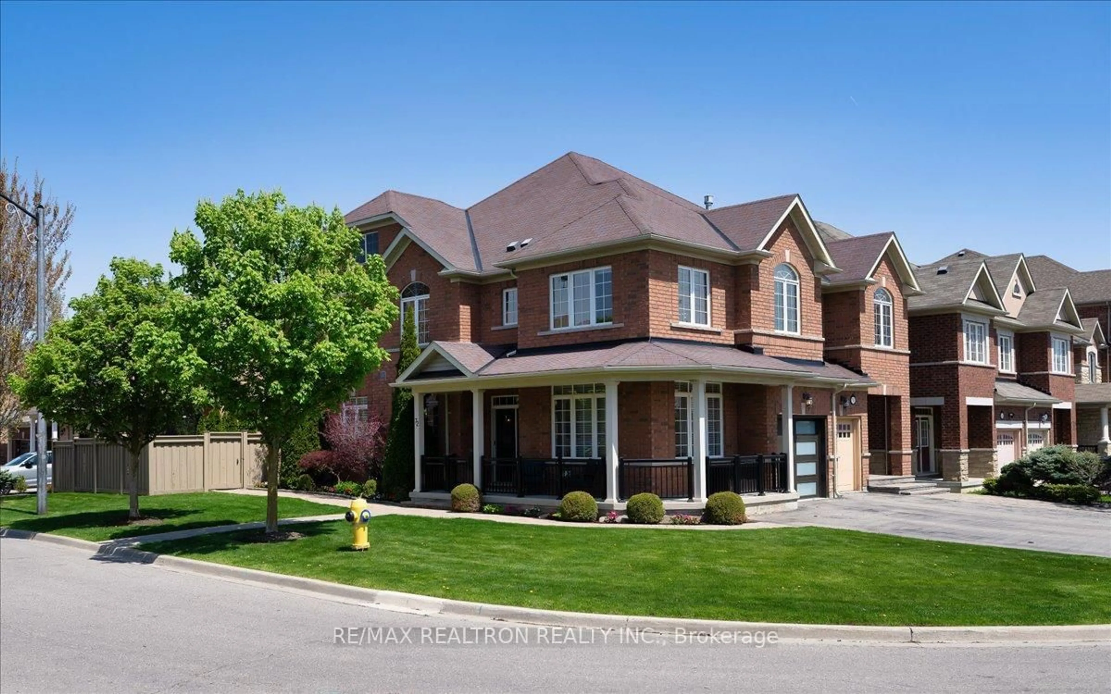 Home with brick exterior material, street for 72 White Spruce Cres, Vaughan Ontario L6A 4C5