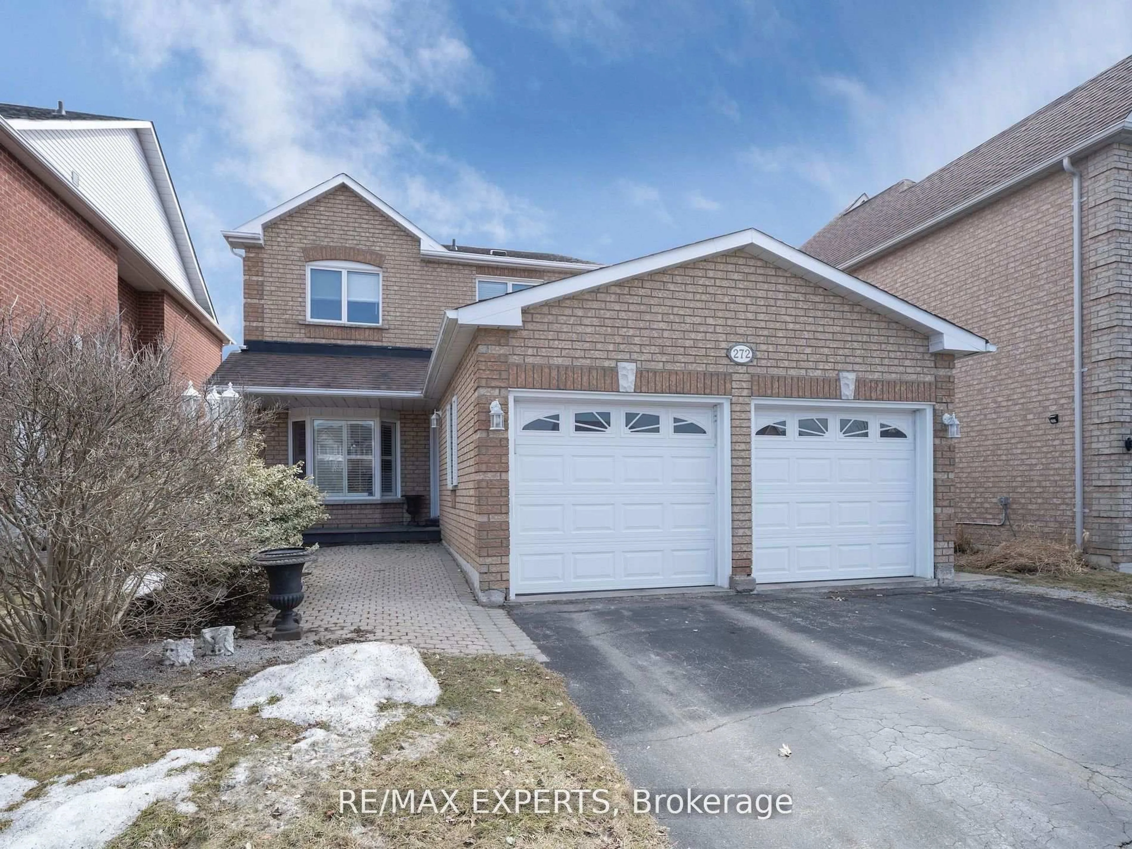 Home with brick exterior material, street for 272 Hoover Park Dr, Whitchurch-Stouffville Ontario L4A 1K9