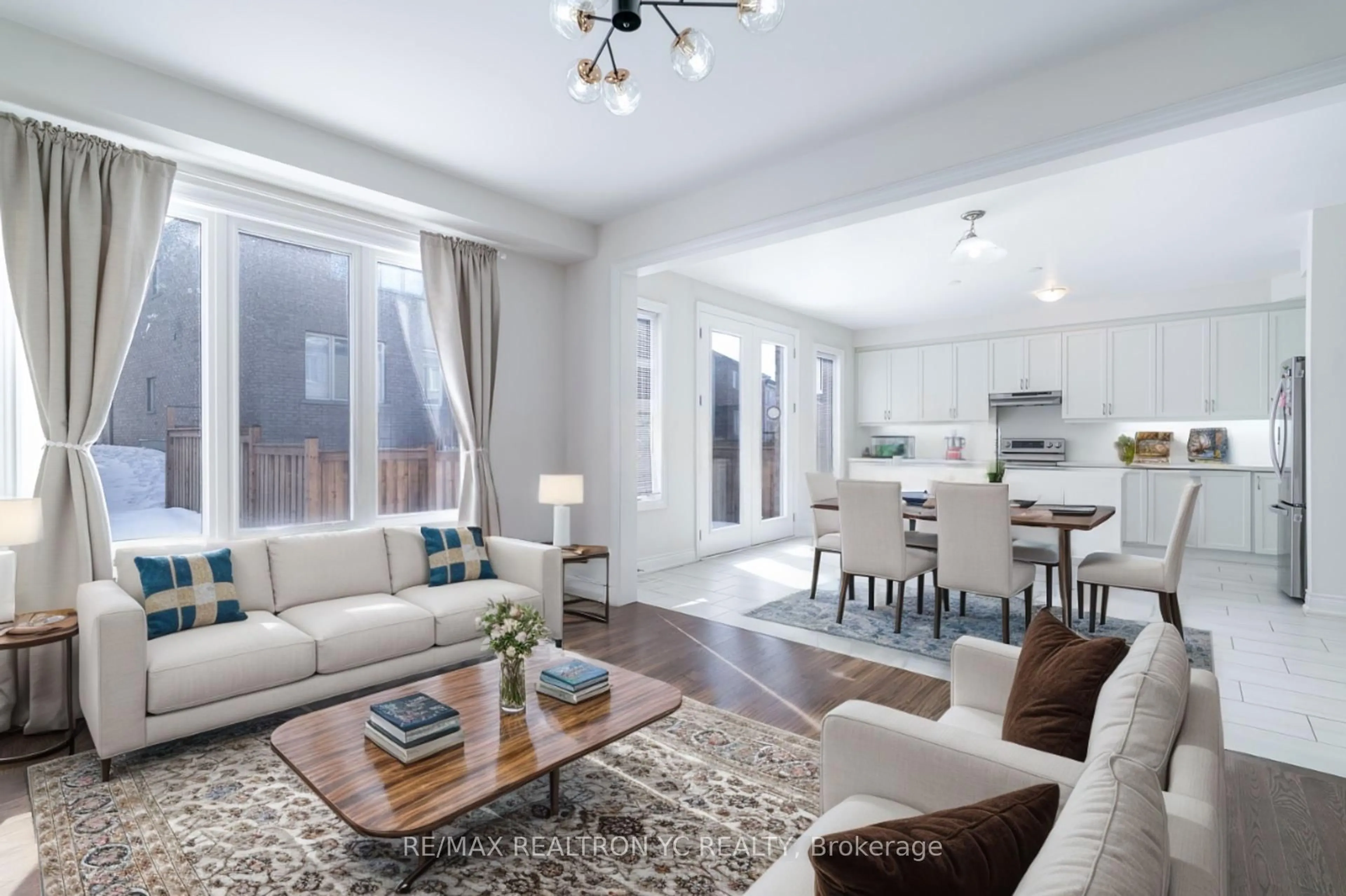 Living room with furniture, unknown for 17 Hitching Post Lane, Georgina Ontario L4P 0H9