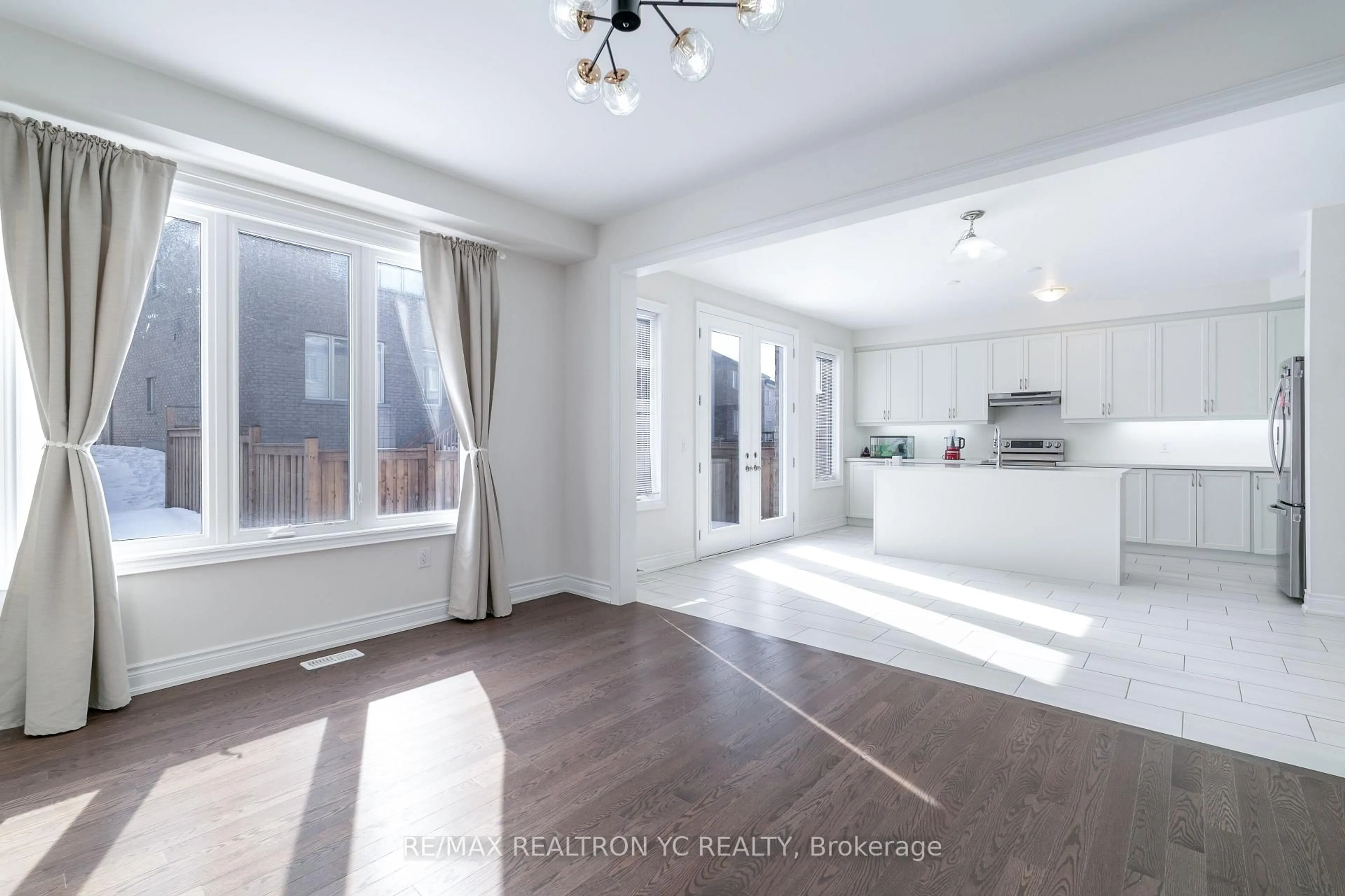 A pic of a room for 17 Hitching Post Lane, Georgina Ontario L4P 0H9