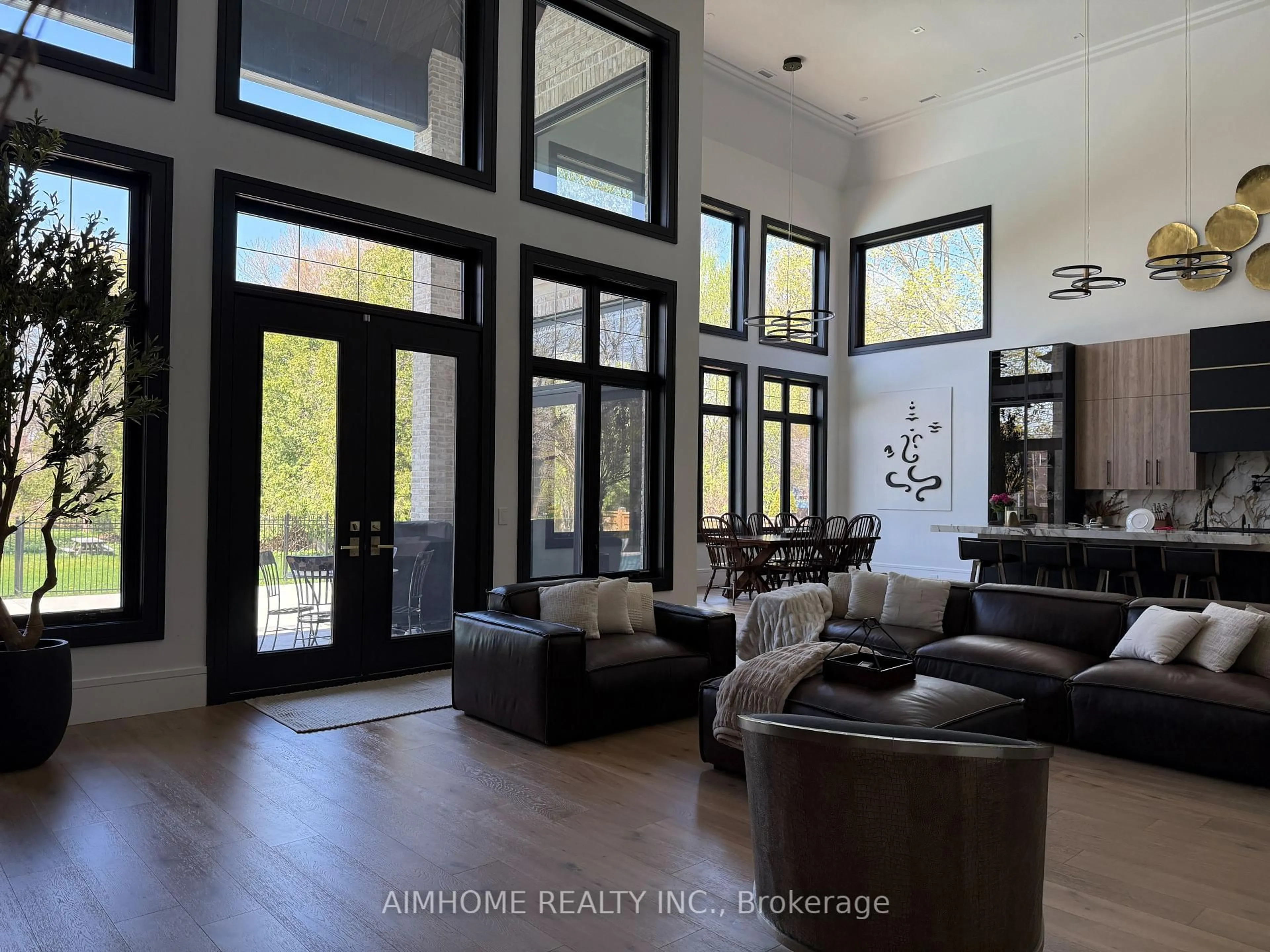 Indoor entryway for 48 Maple Grove Ave, Richmond Hill Ontario L4E 2V5