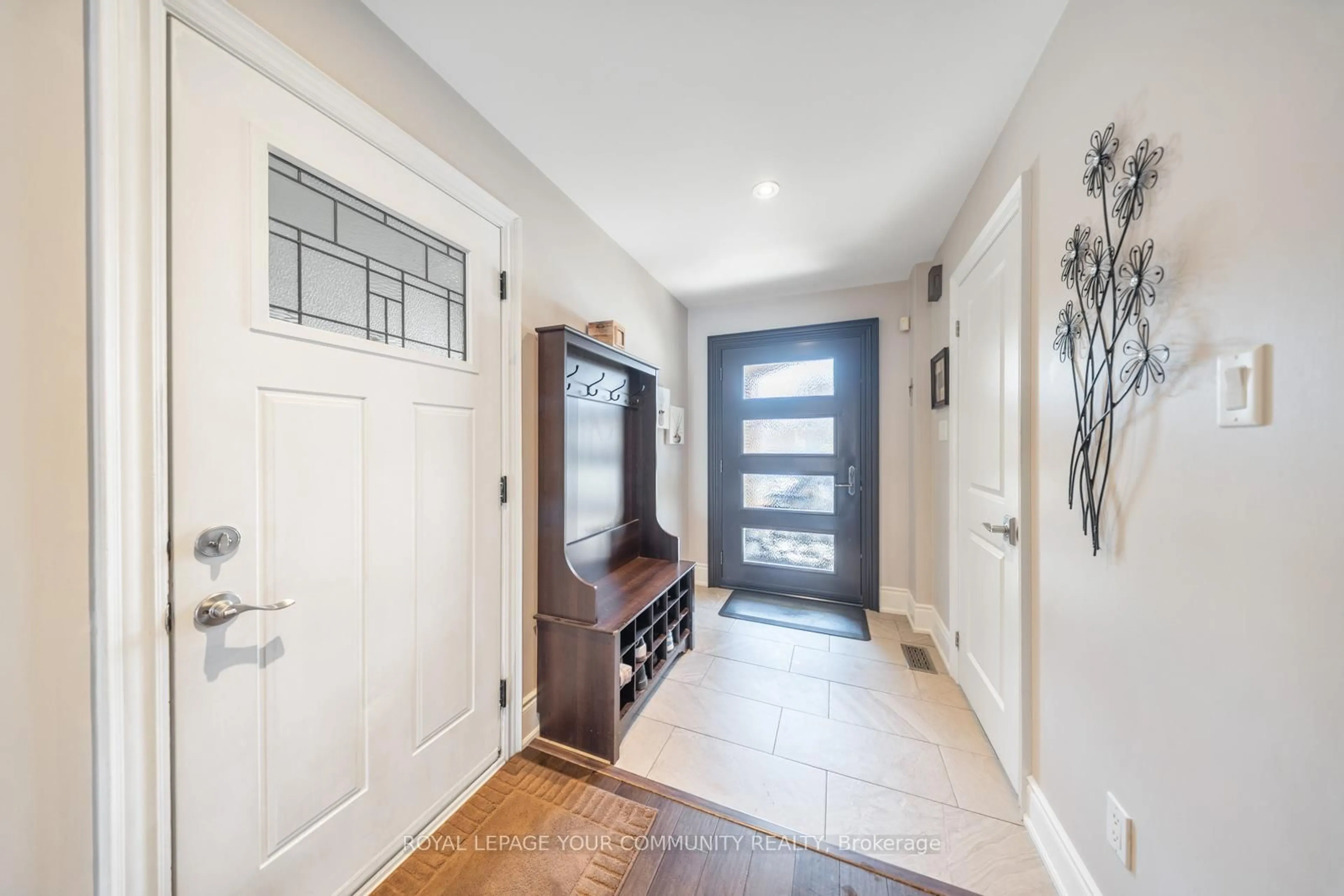 Indoor entryway for 68 Goyo Gate, Vaughan Ontario L6A 3T3