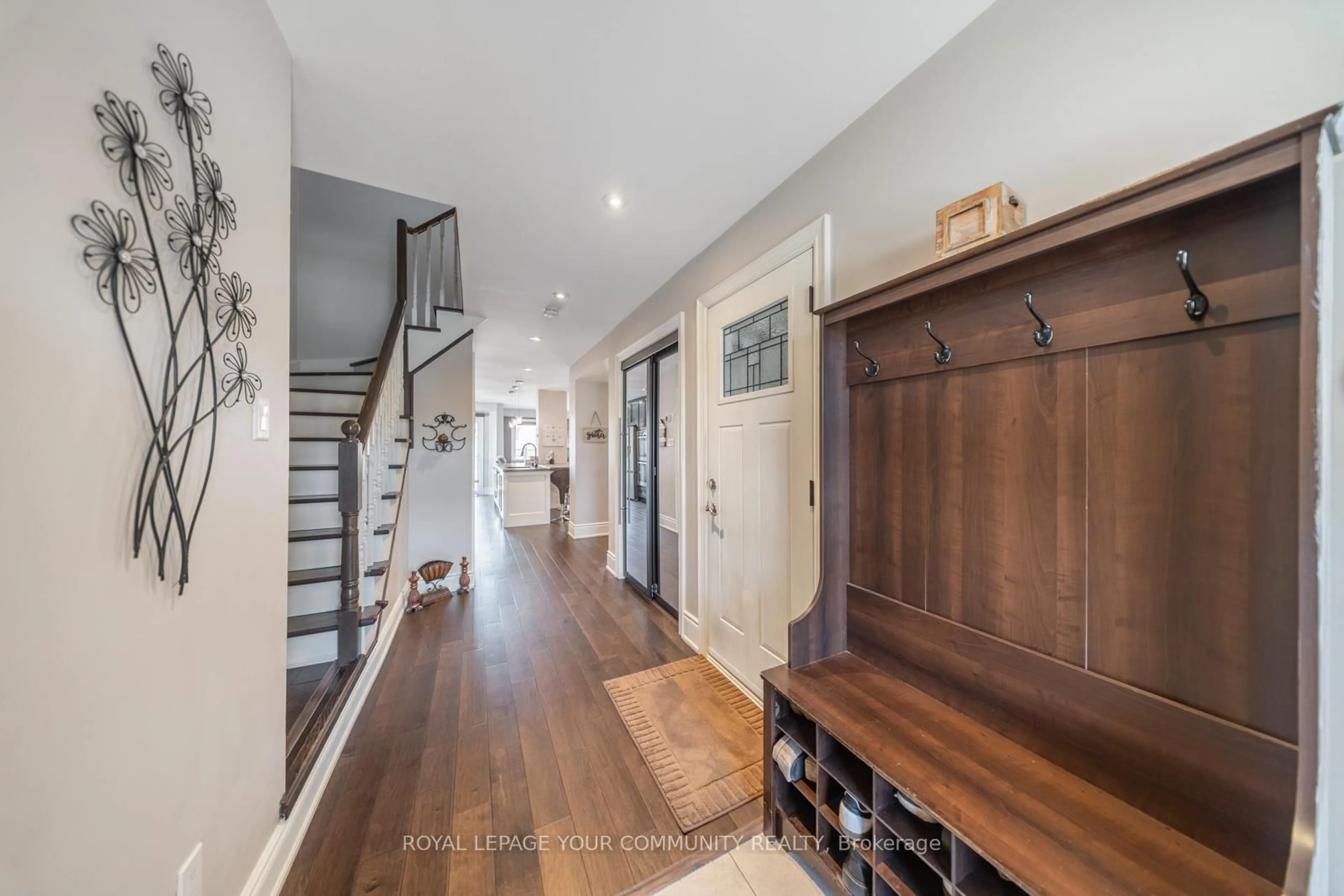 Indoor entryway for 68 Goyo Gate, Vaughan Ontario L6A 3T3