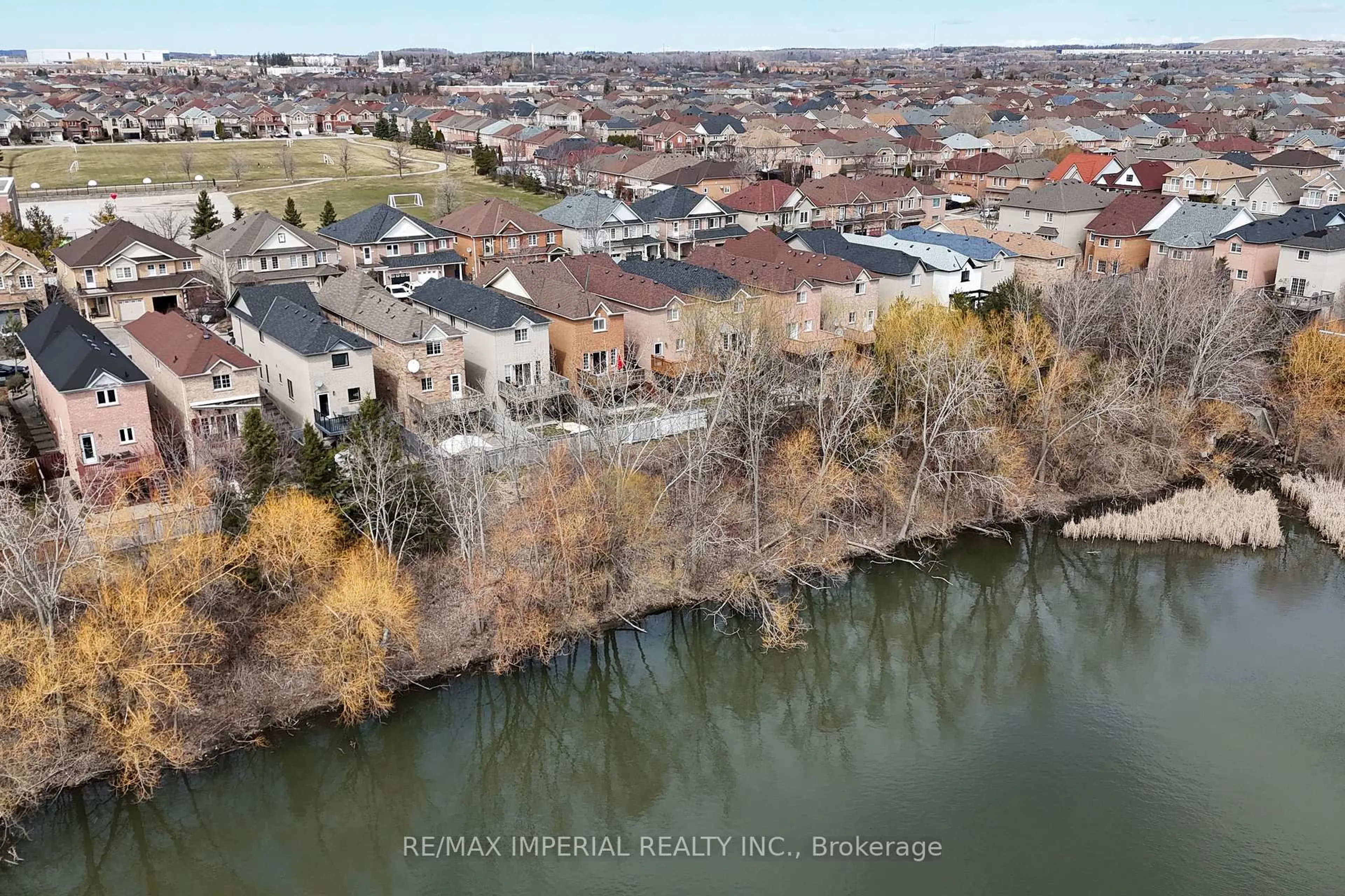 A pic from outside/outdoor area/front of a property/back of a property/a pic from drone, water/lake/river/ocean view for 33 Del Francesco Way, Vaughan Ontario L6A 3K8