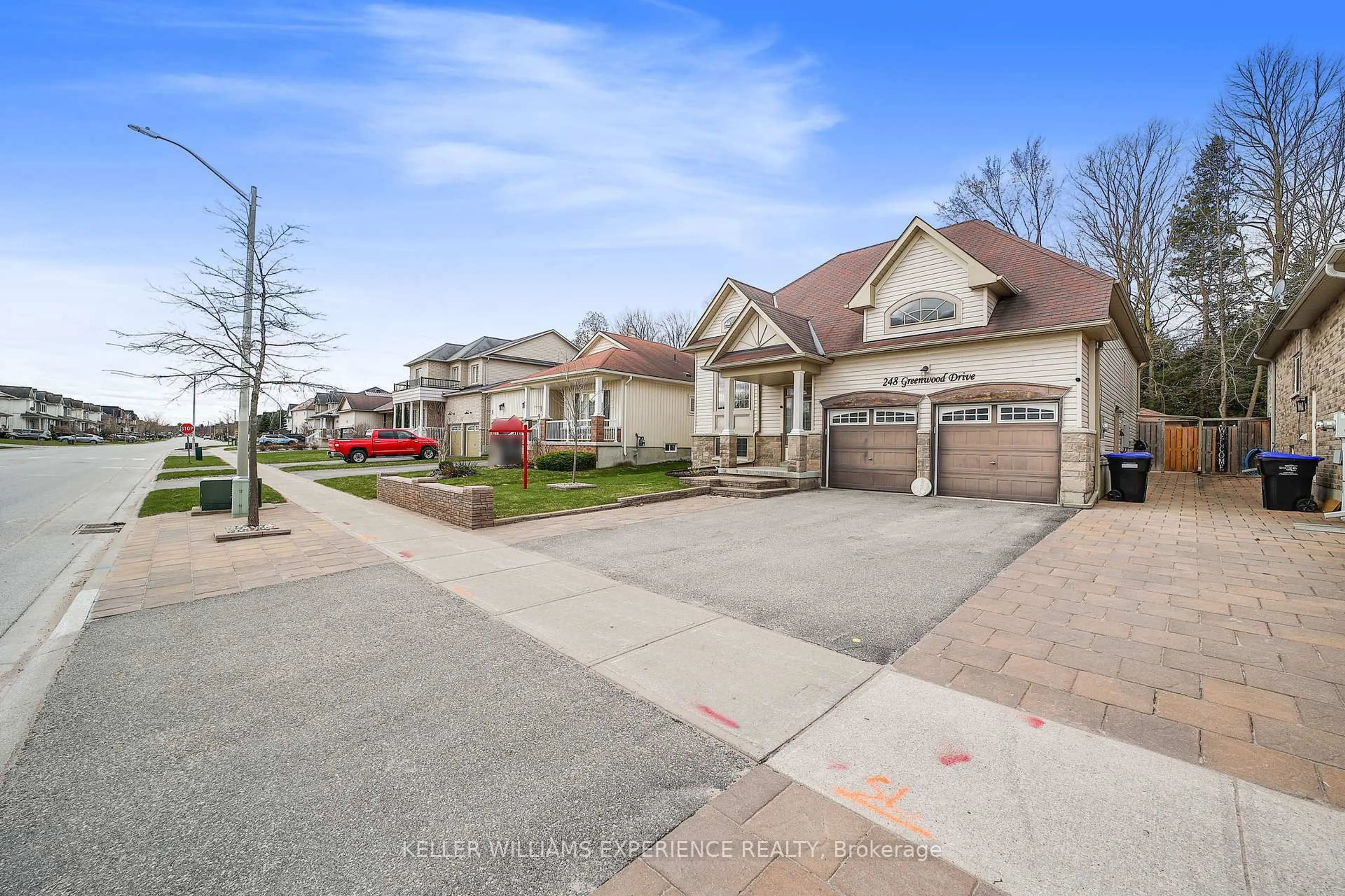 A pic from outside/outdoor area/front of a property/back of a property/a pic from drone, street for 248 GREENWOOD Dr, Essa Ontario L3W 0E9
