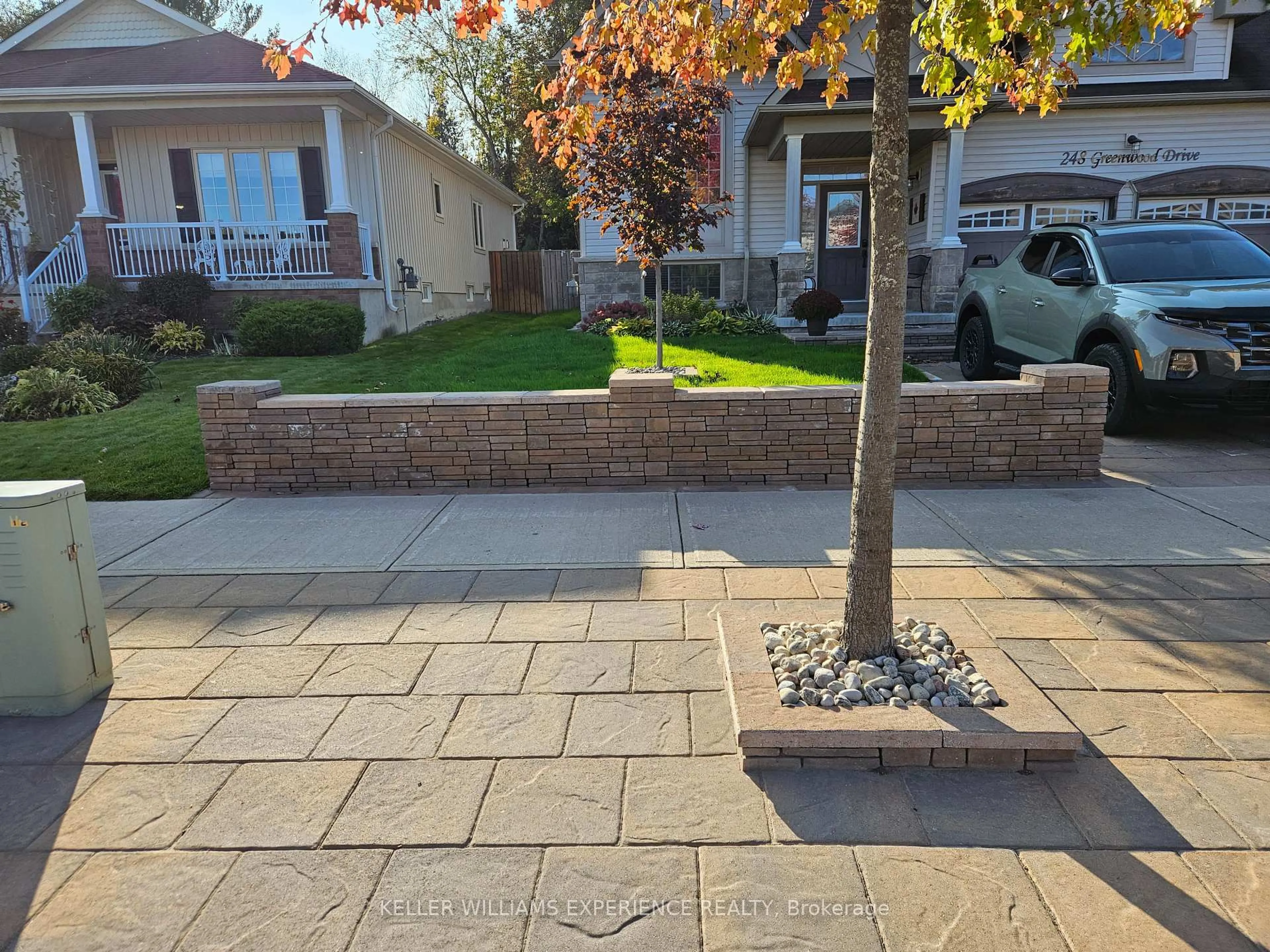 Patio, street for 248 GREENWOOD Dr, Essa Ontario L3W 0E9