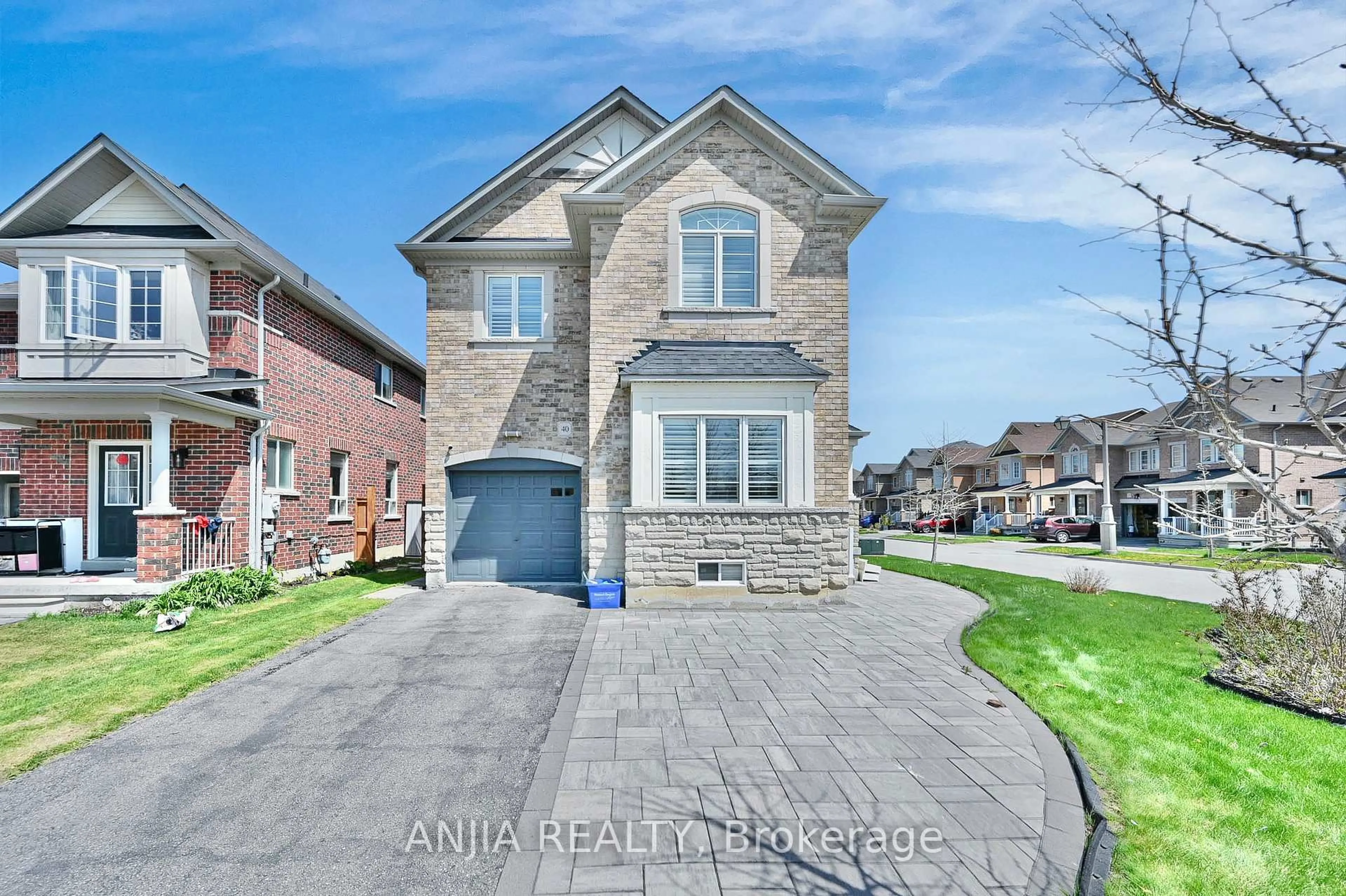 Home with brick exterior material, street for 40 Daws Hare Cres, Whitchurch-Stouffville Ontario L4A 0T6