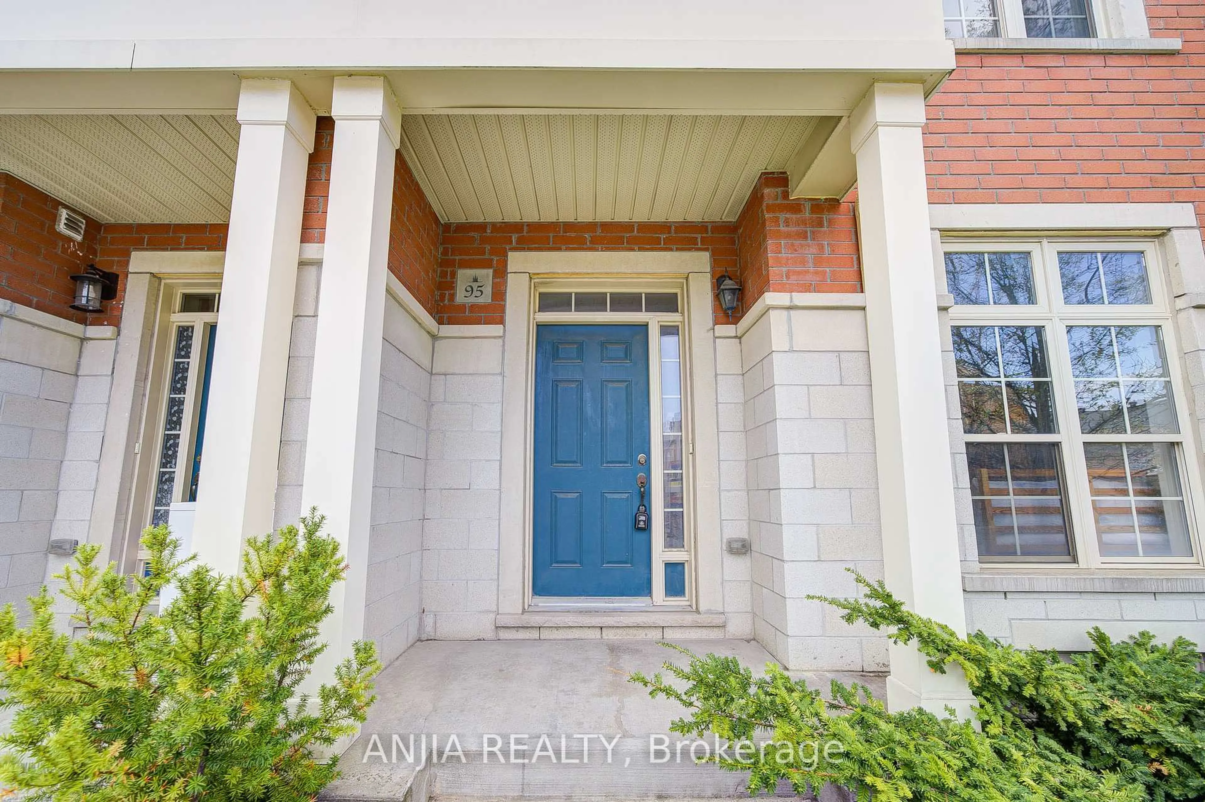 Indoor entryway for 95 Anthony Roman Ave, Markham Ontario L6C 0P2