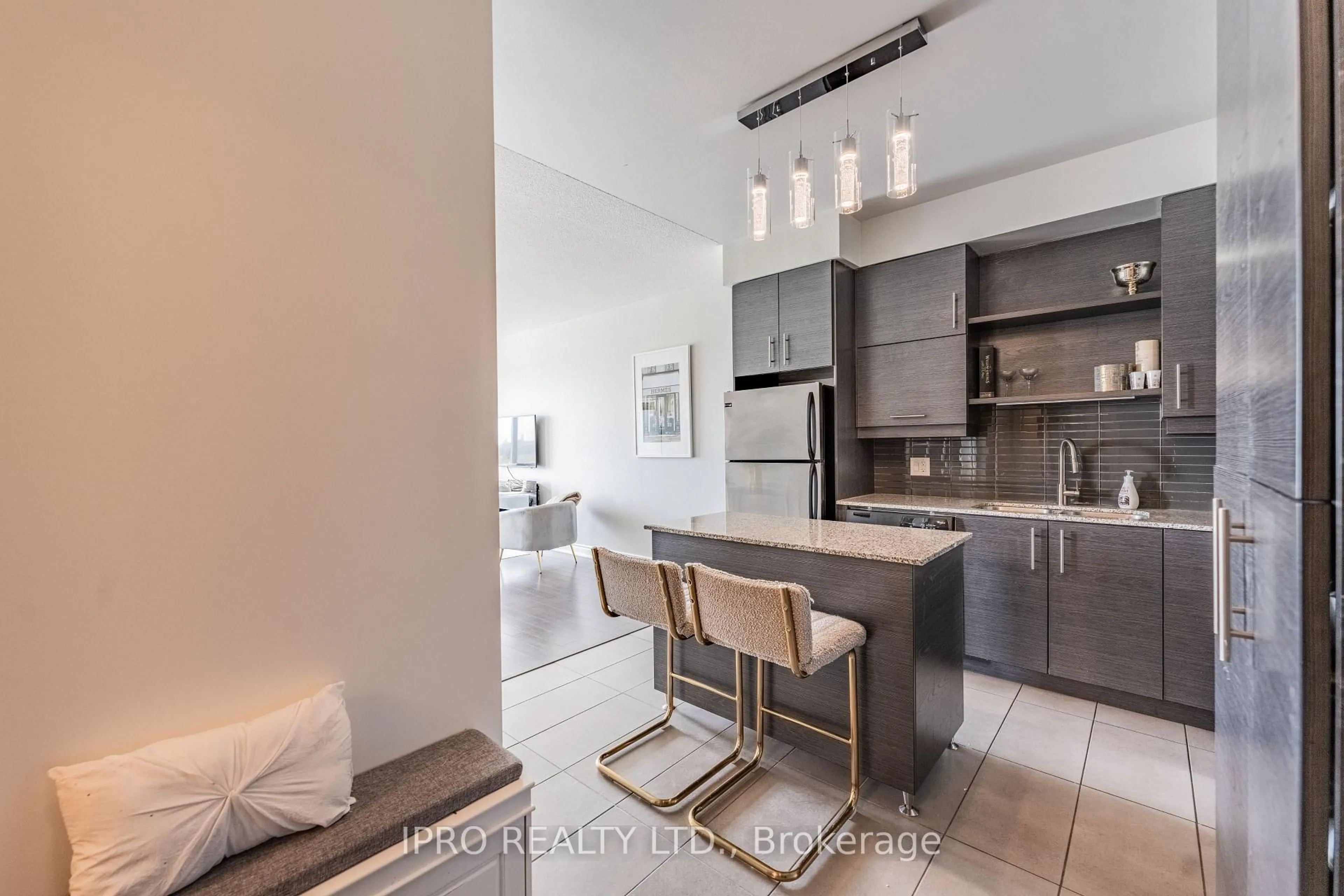 Open concept kitchen, ceramic/tile floor for 277 South Park Rd #609, Markham Ontario L3T 0B7