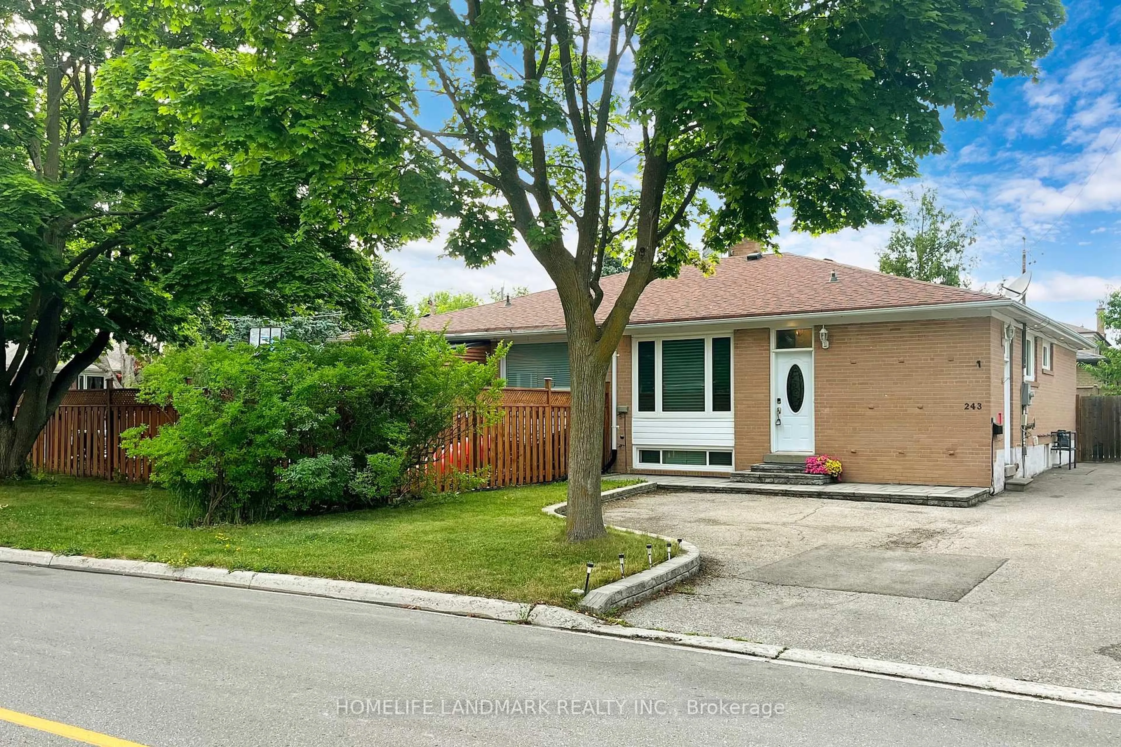 Unknown for 243 Taylor Mills Dr, Richmond Hill Ontario L4C 2S7