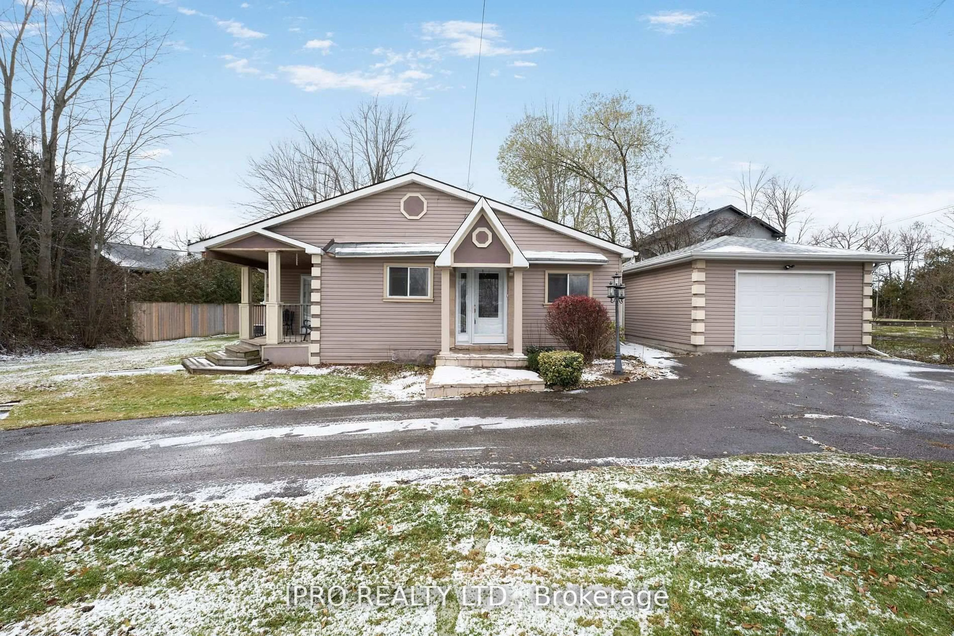 Home with vinyl exterior material, street for 598 Duclos Point Rd, Georgina Ontario L0E 1N0