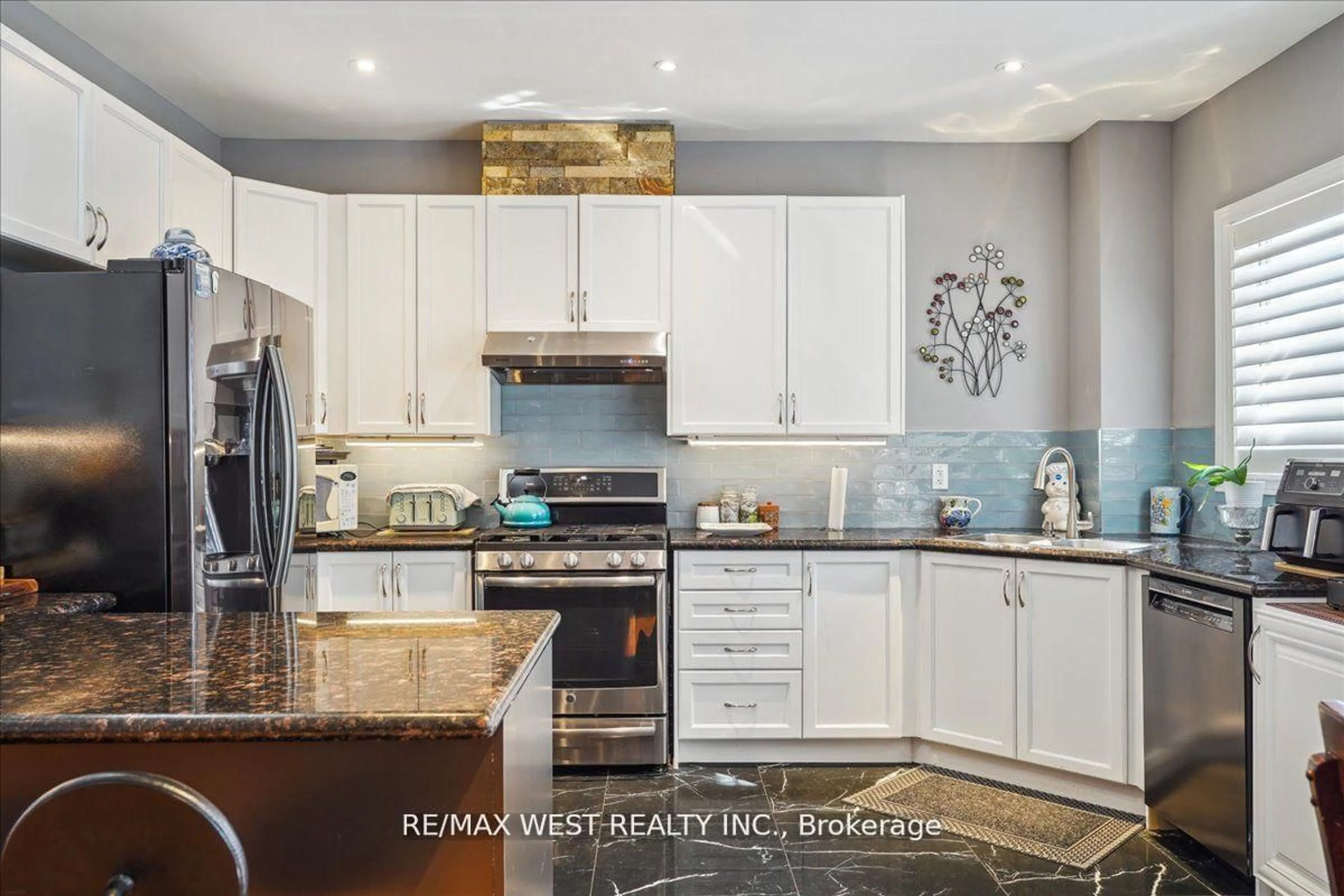 Contemporary kitchen, ceramic/tile floor for 2 Brookgreene Cres, Richmond Hill Ontario L4C 9W5
