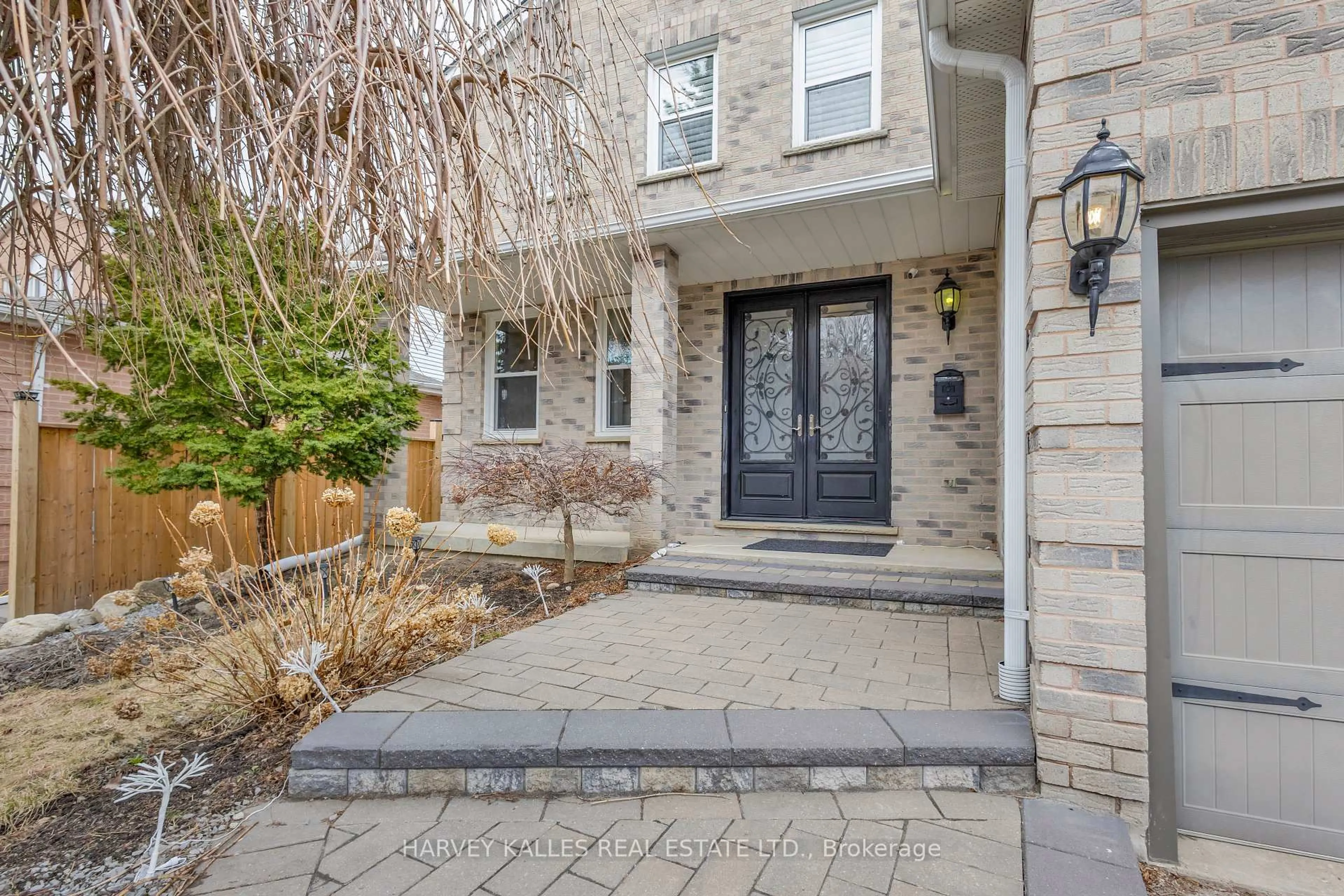 Unknown for 222 Kemano Rd, Aurora Ontario L4G 4Y9