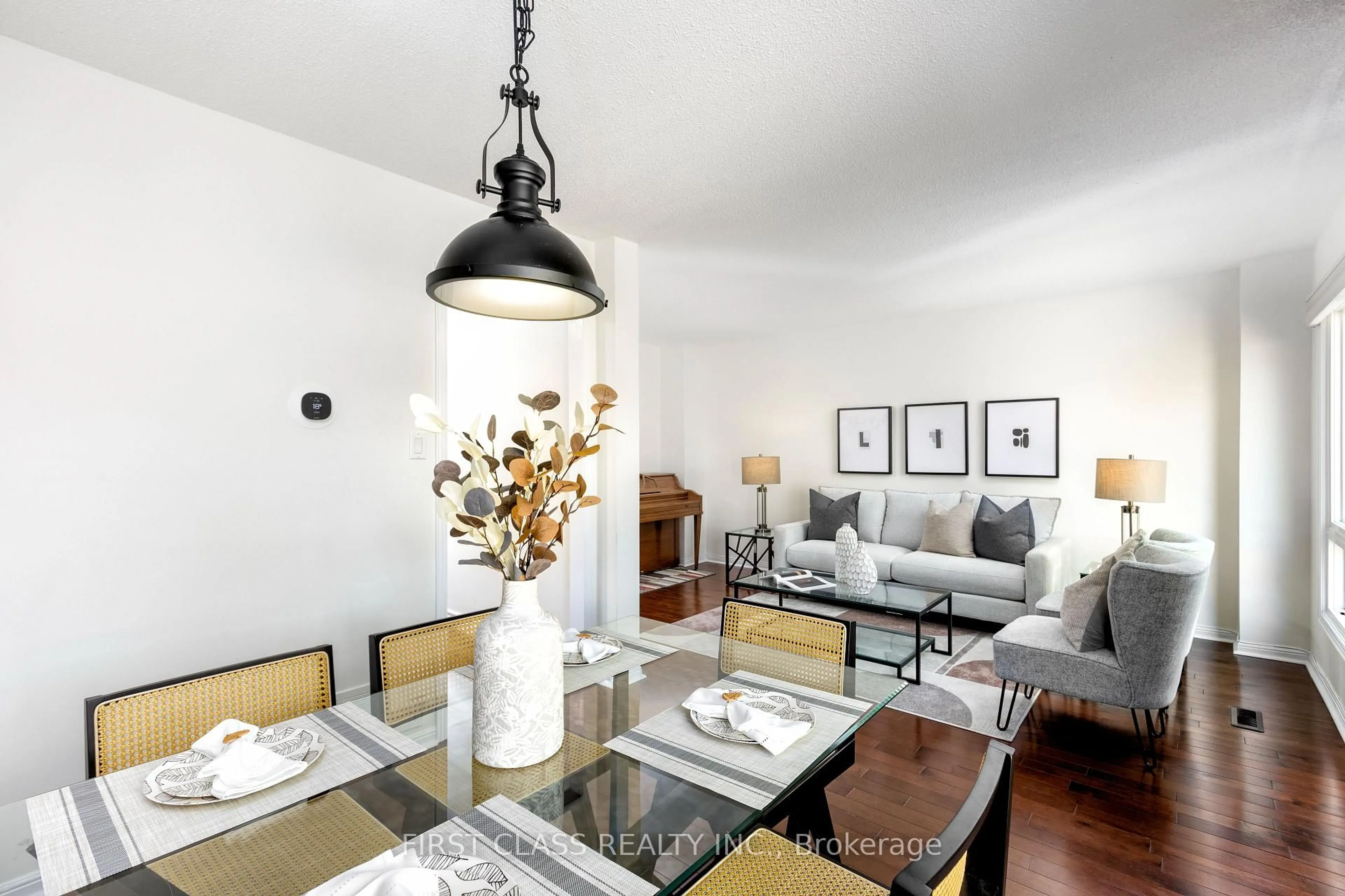 Living room with furniture, unknown for 5 Radford Cres, Markham Ontario L3P 4A2