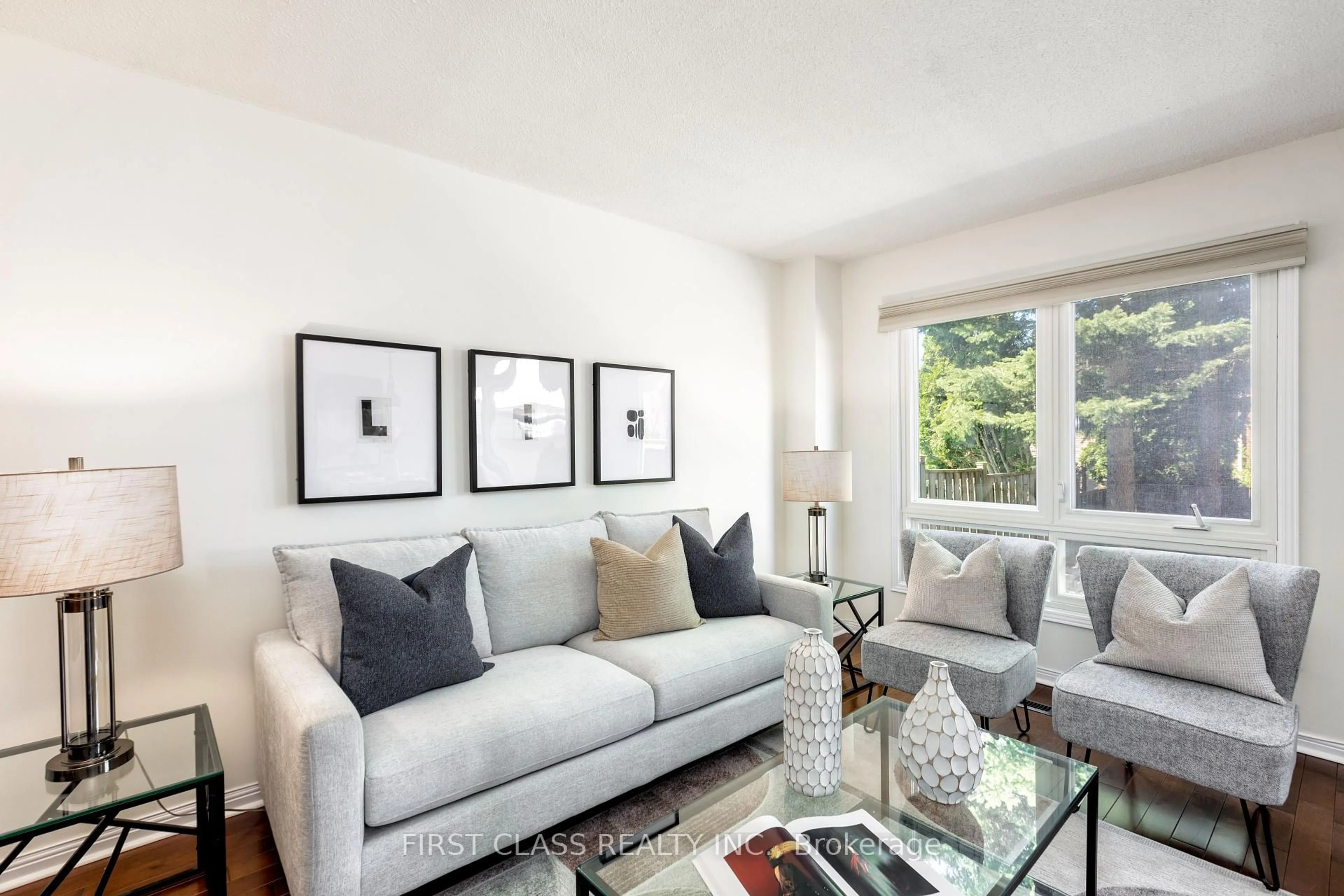 Living room with furniture, unknown for 5 Radford Cres, Markham Ontario L3P 4A2