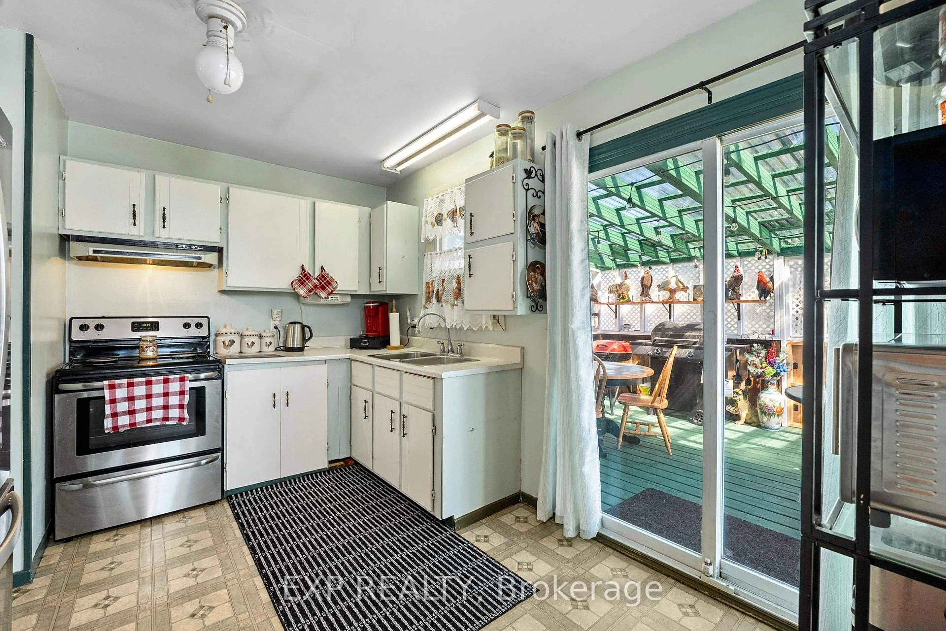 Open concept kitchen, ceramic/tile floor for 354 Lakeland Cres, Brock Ontario L0K 1A0