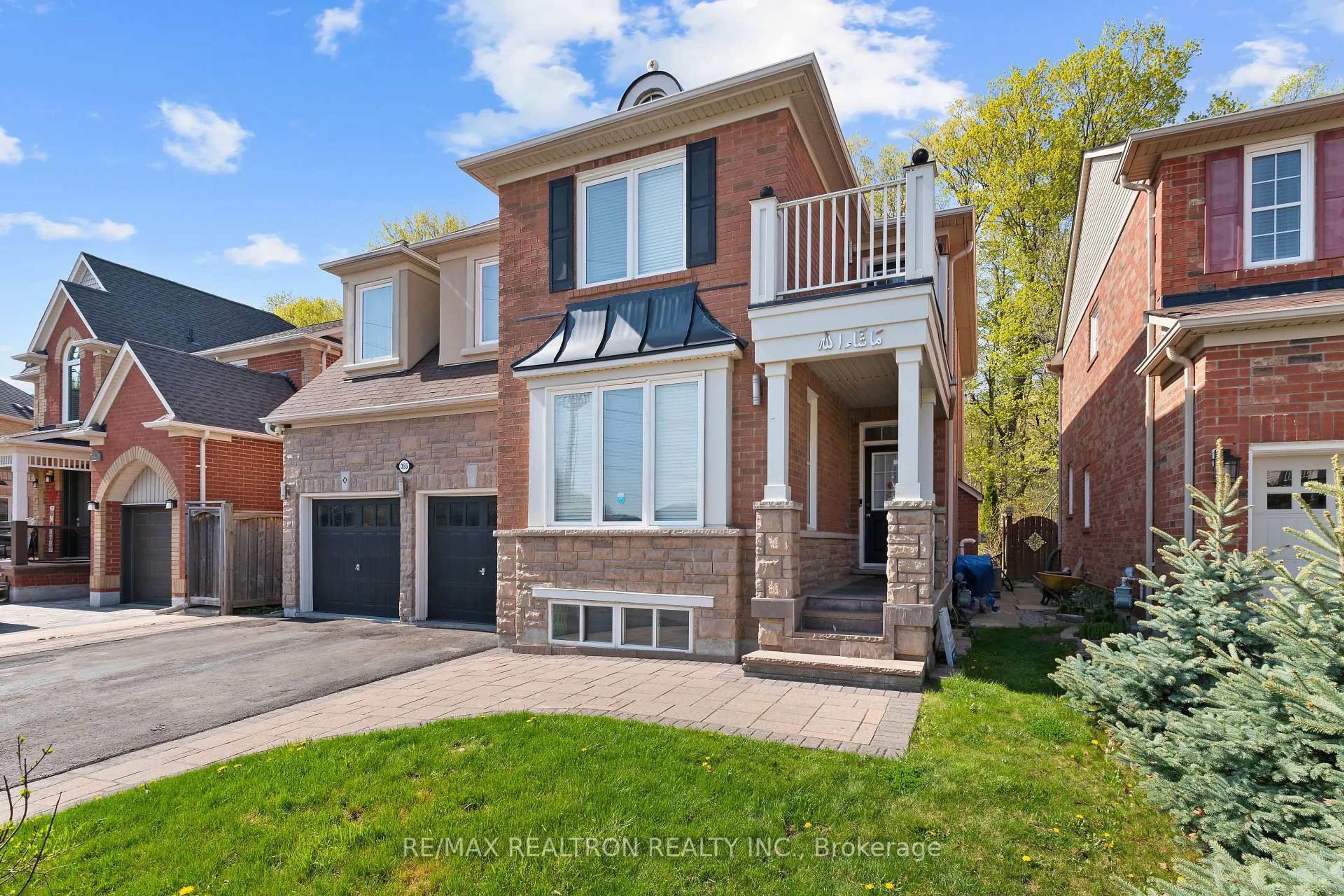 Home with brick exterior material, street for 355 Cheryl Mews Blvd, Newmarket Ontario L3X 3J7
