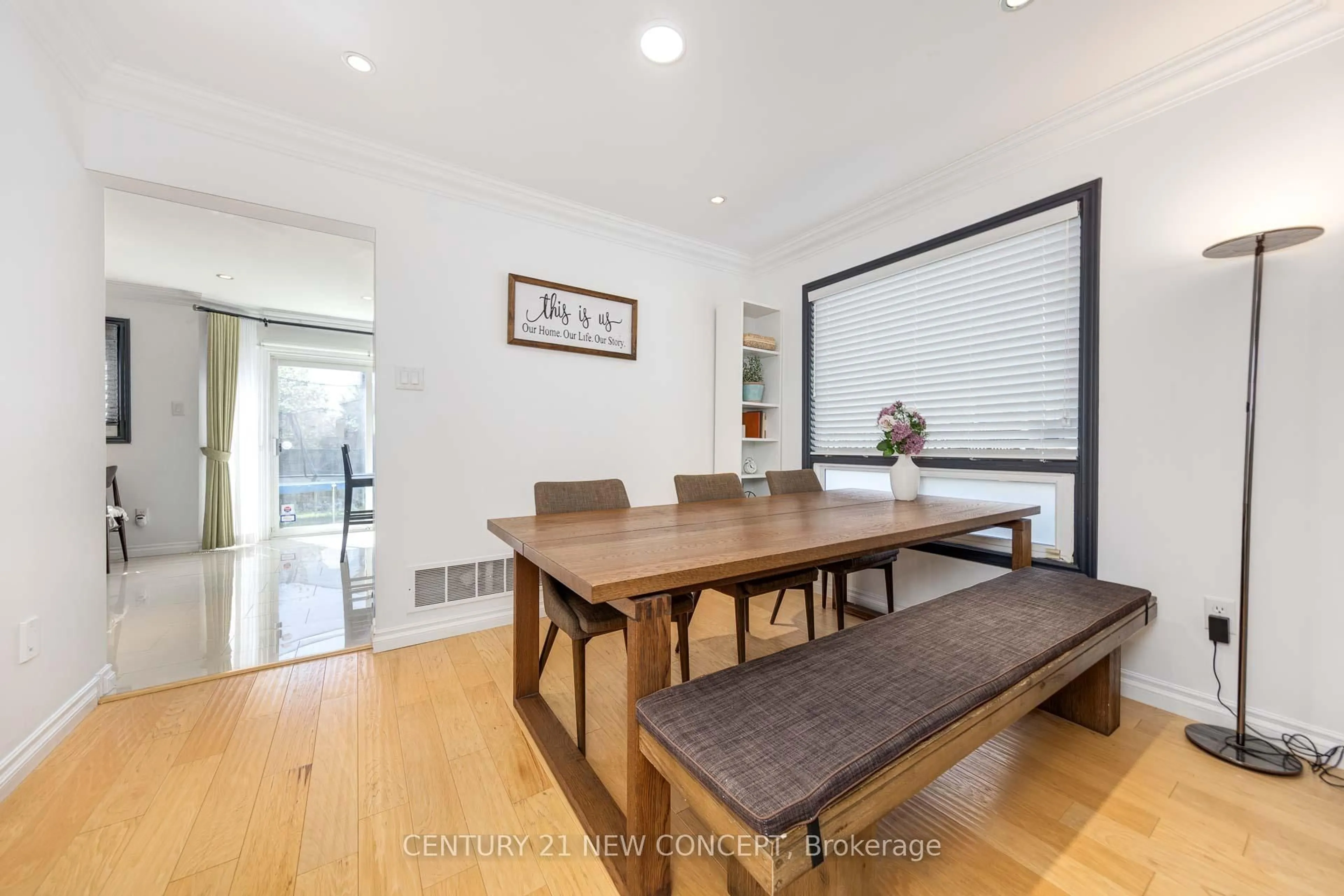 Dining room, wood/laminate floor for 88 Bradbeer Cres, Vaughan Ontario L4J 5N1