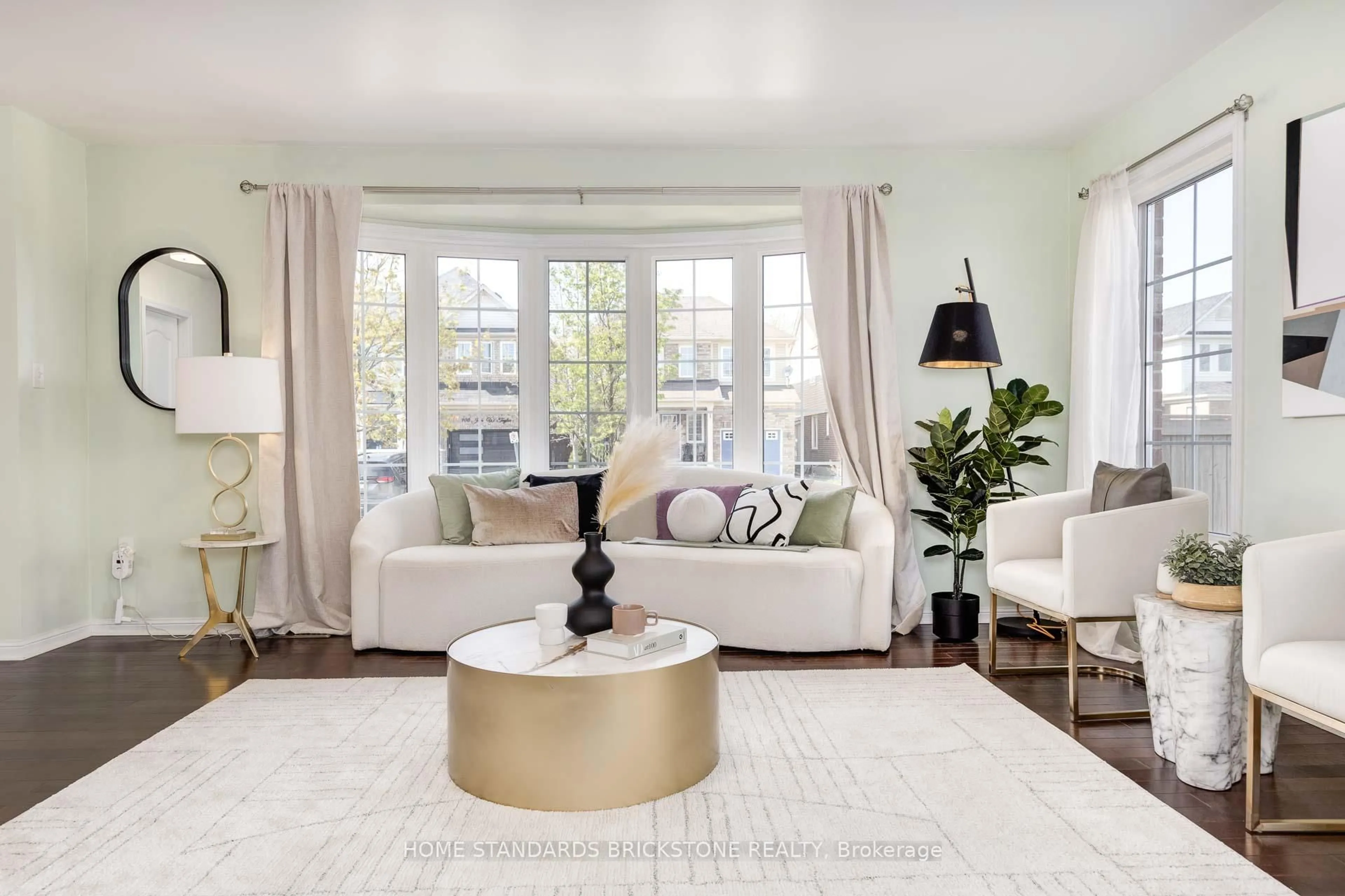 Living room with furniture, unknown for 74 Nunn Cres, New Tecumseth Ontario L9R 0C6