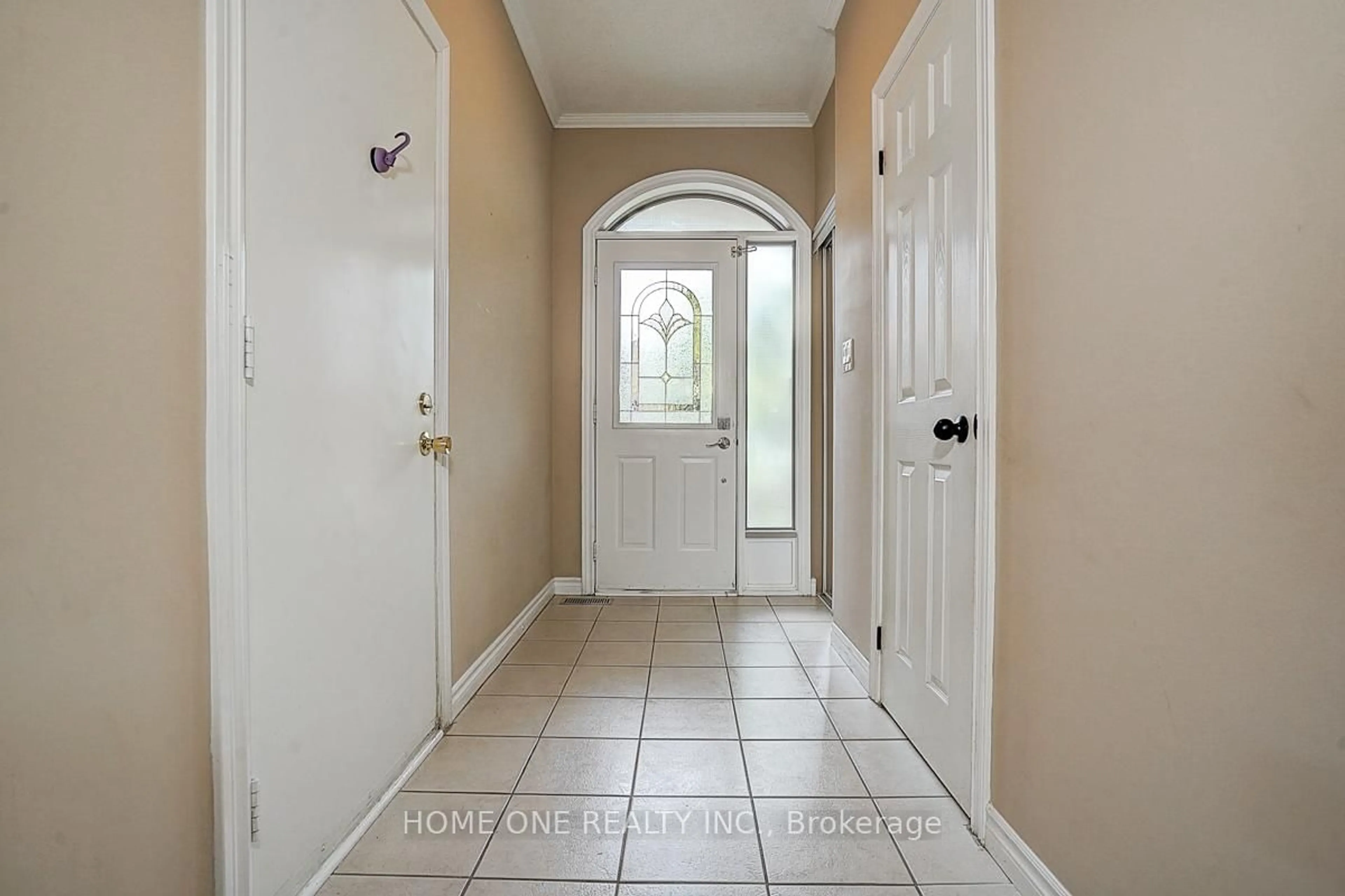 Indoor entryway for 26 Pairash Ave, Richmond Hill Ontario L4C 0N1
