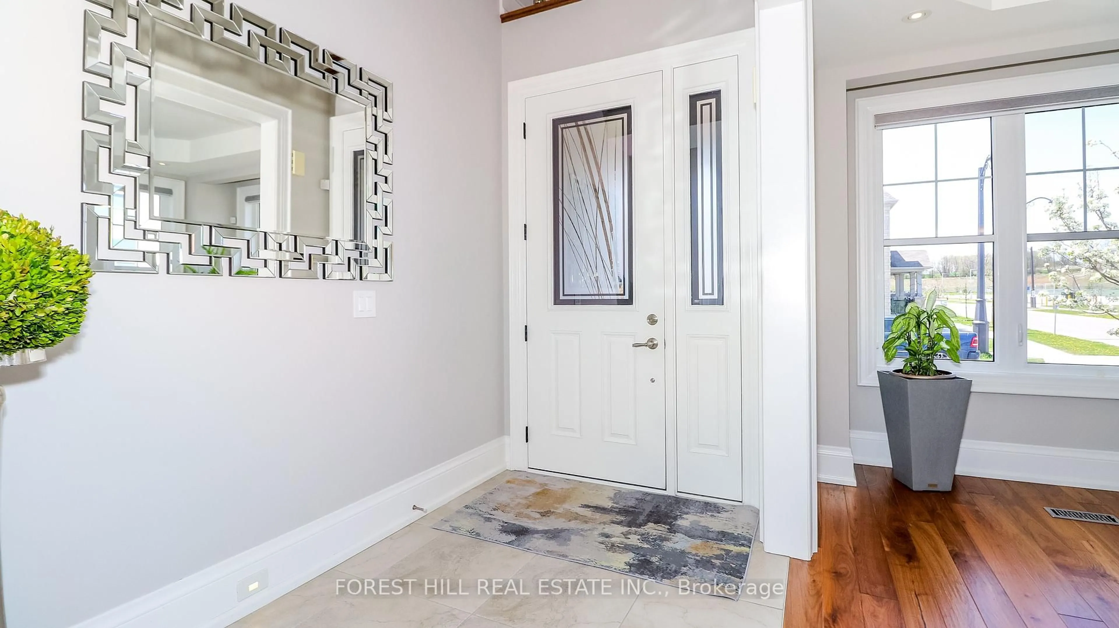 Indoor entryway for 59 Leith Dr, Bradford West Gwillimbury Ontario L3Z 0V6