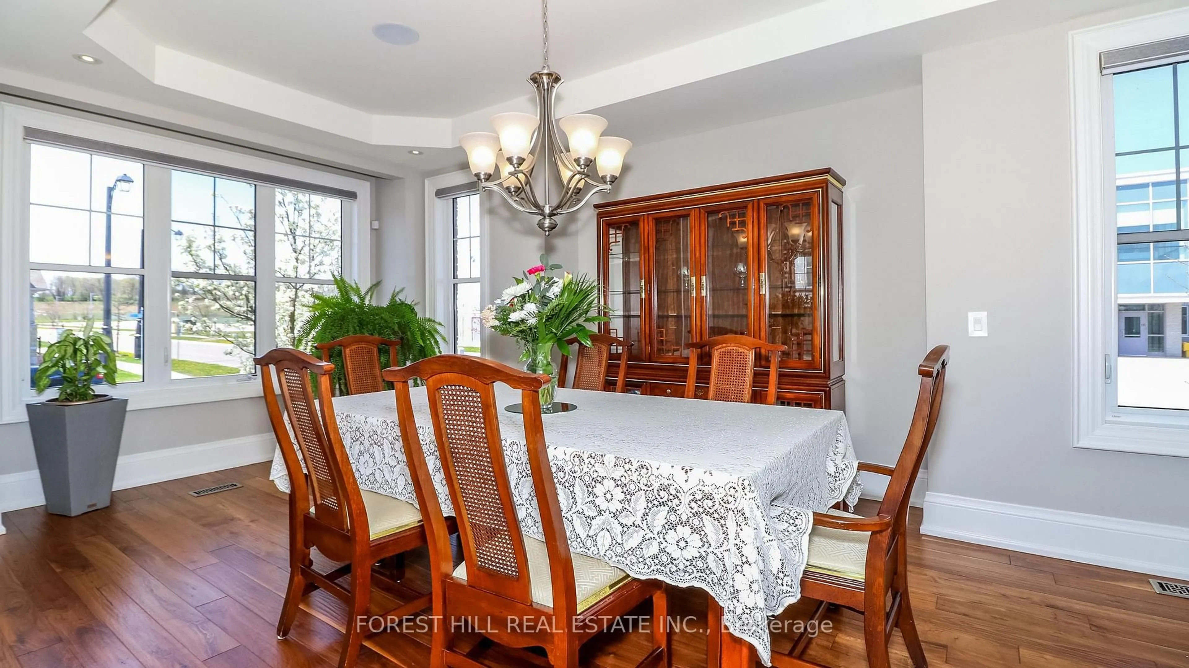 Dining room, wood/laminate floor for 59 Leith Dr, Bradford West Gwillimbury Ontario L3Z 0V6