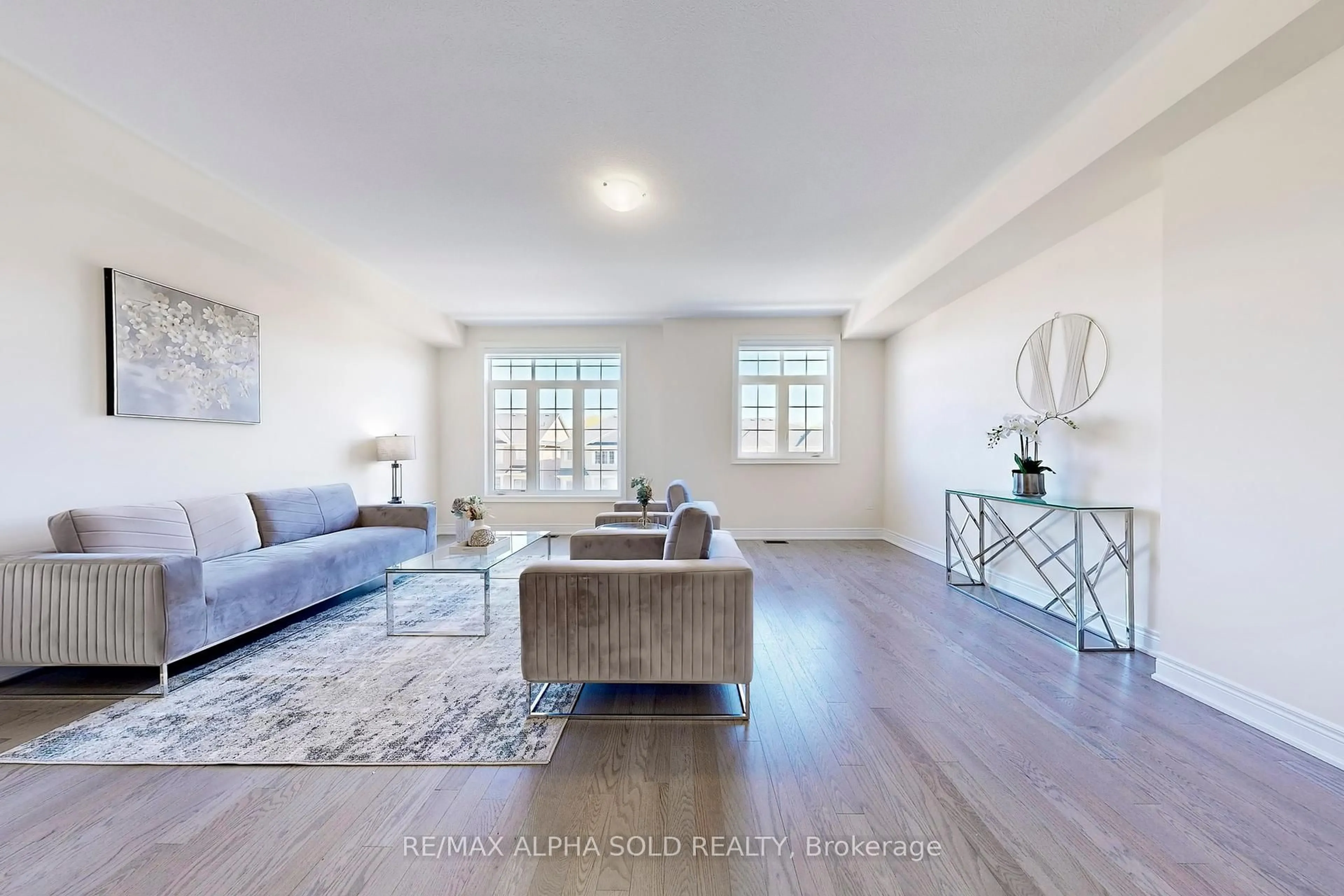 Living room with furniture, unknown for 3462 Denison St, Markham Ontario L3S 0E9
