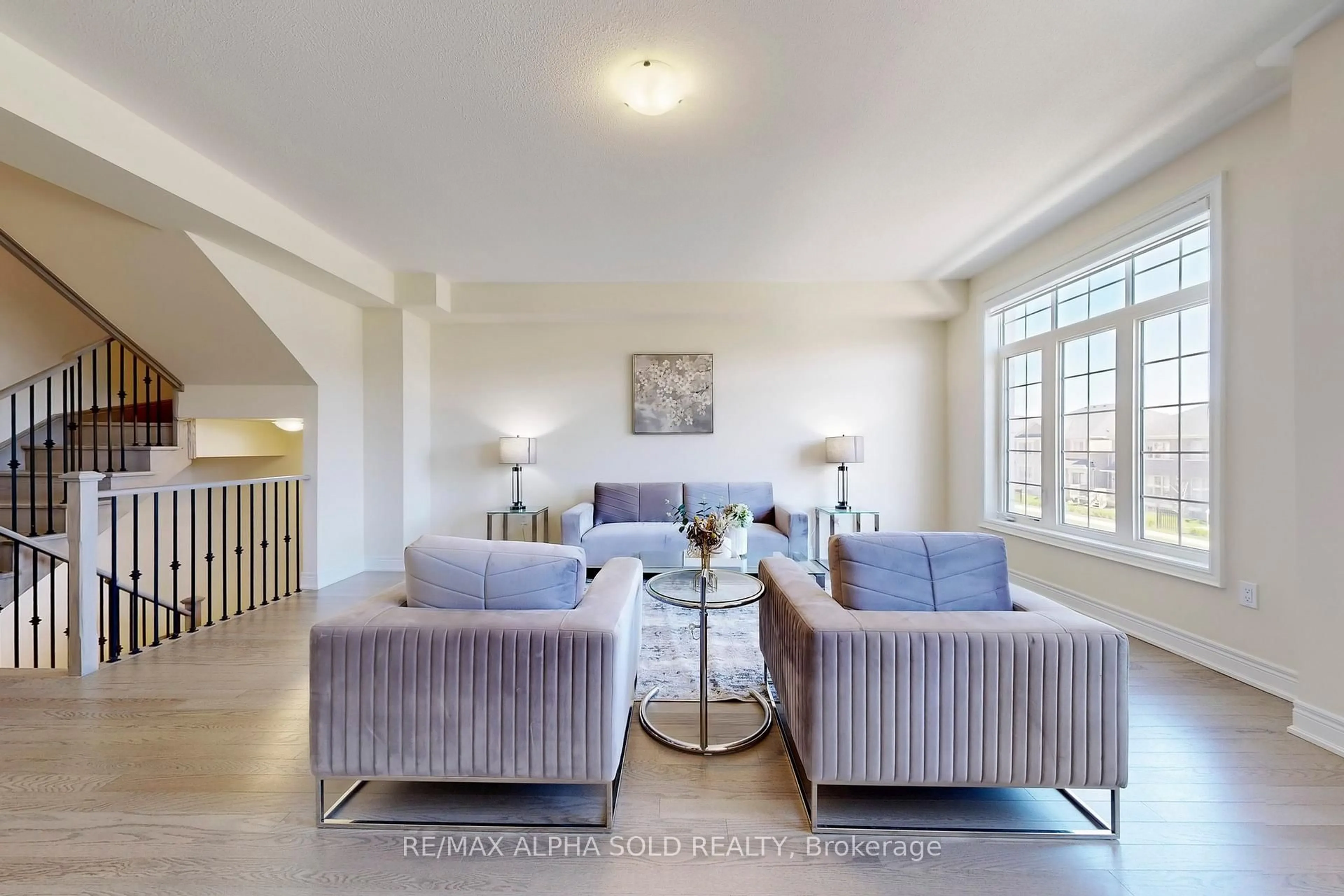 Living room with furniture, unknown for 3462 Denison St, Markham Ontario L3S 0E9