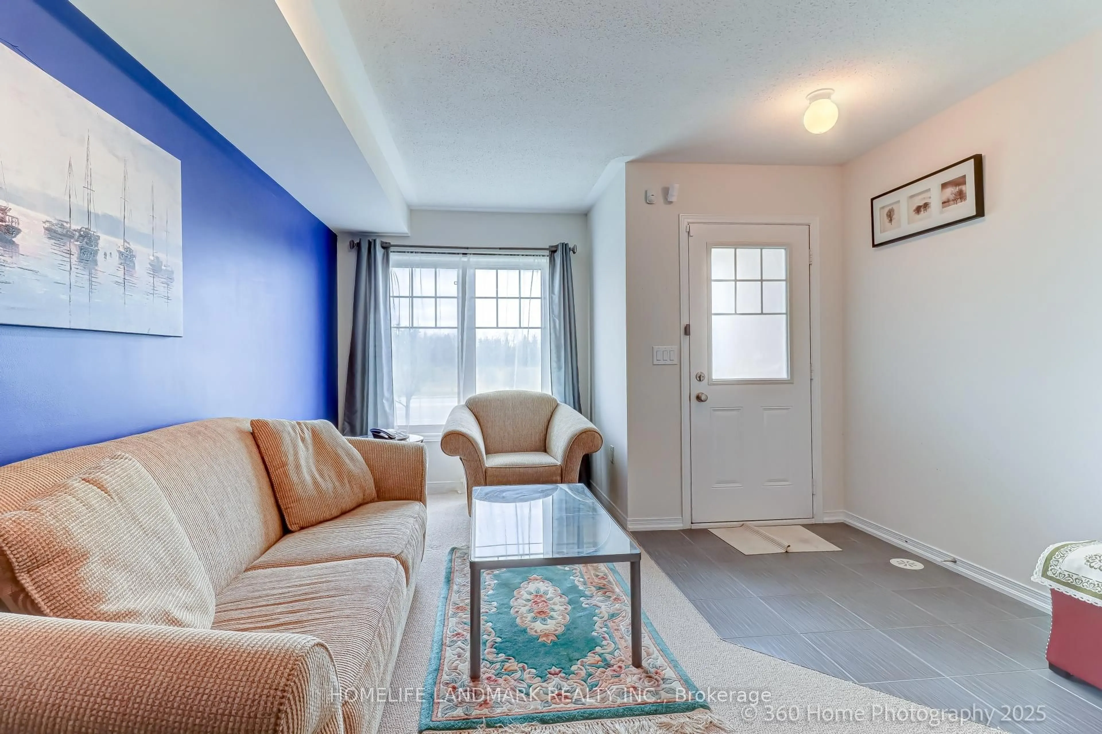 Living room with furniture, unknown for 5293 Major Mackenzie Dr, Markham Ontario L6C 0N3