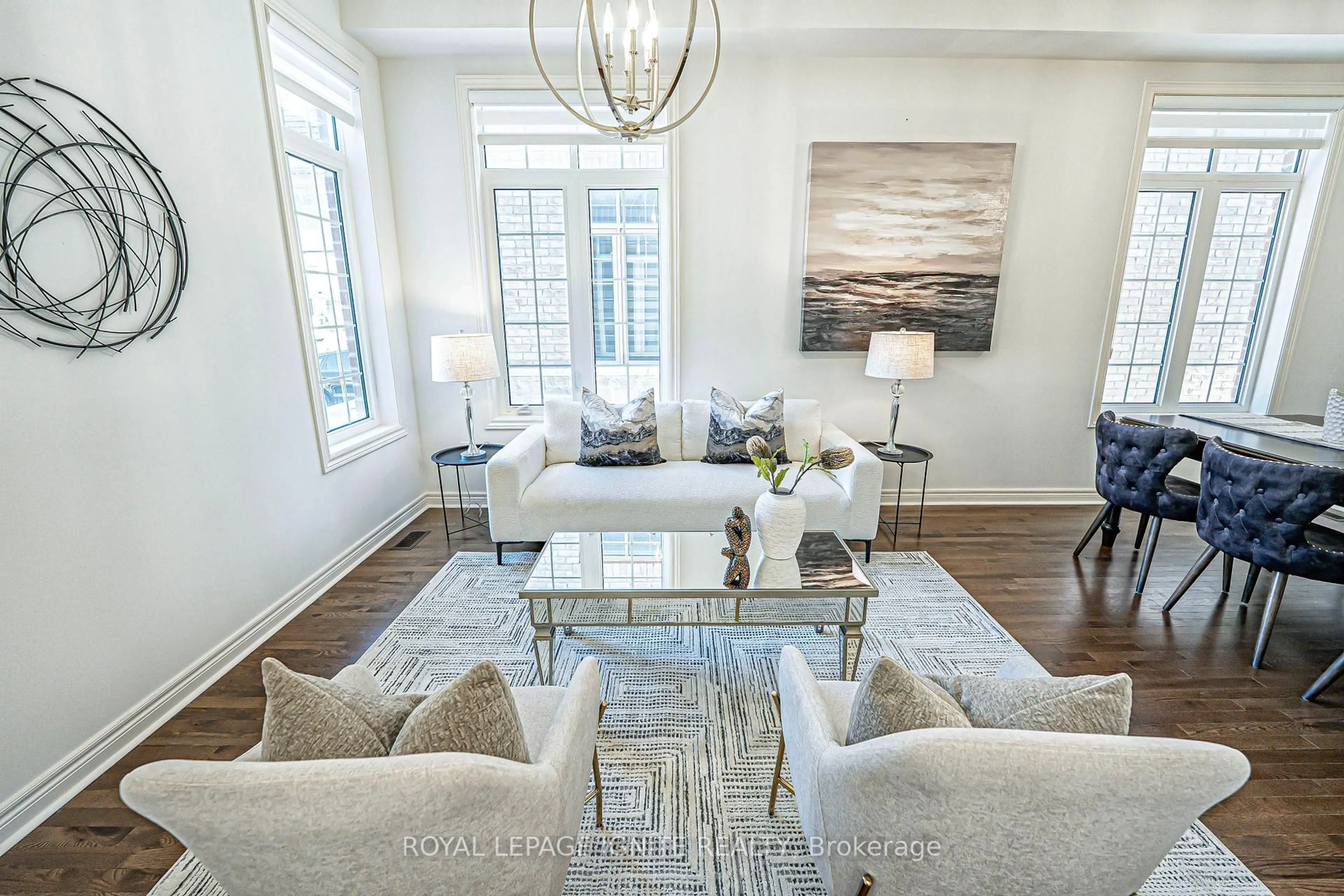 Living room with furniture, unknown for 28 Lewis Ave, Bradford West Gwillimbury Ontario L3Z 0W9