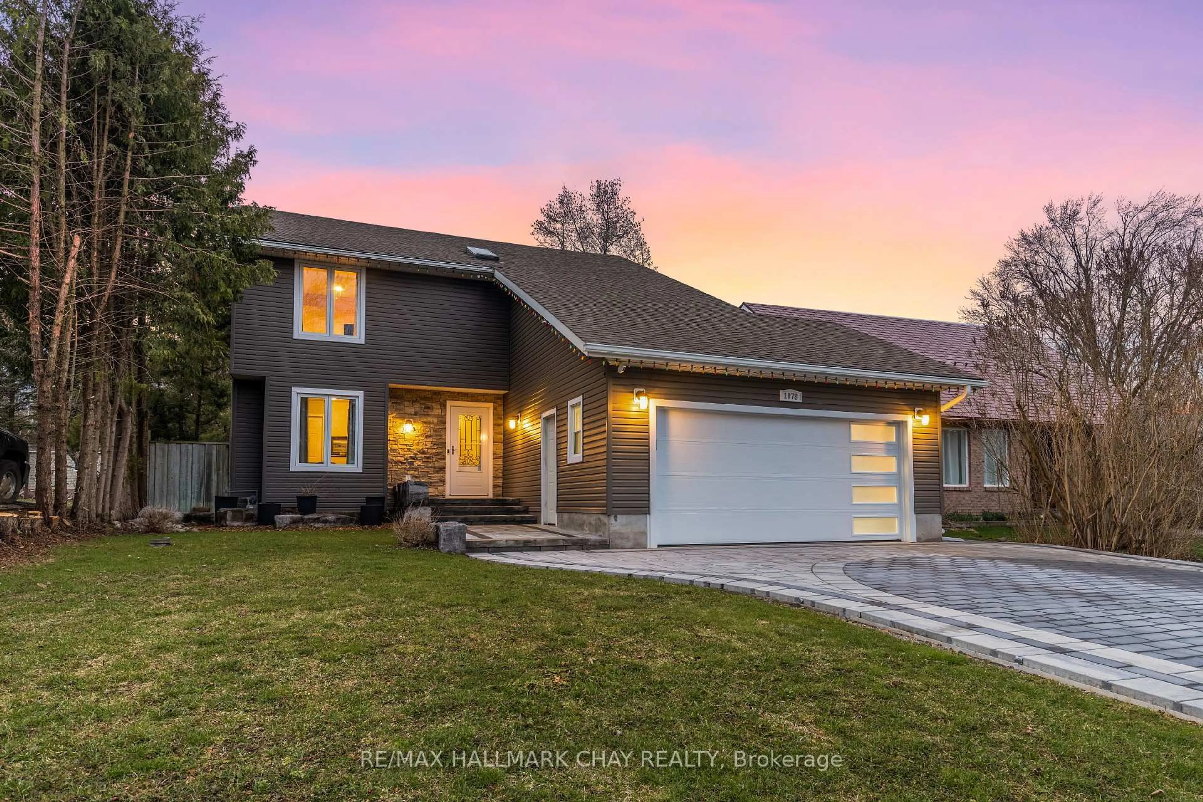 Home with brick exterior material, street for 1078 Elm Rd, Innisfil Ontario L0L 1C0