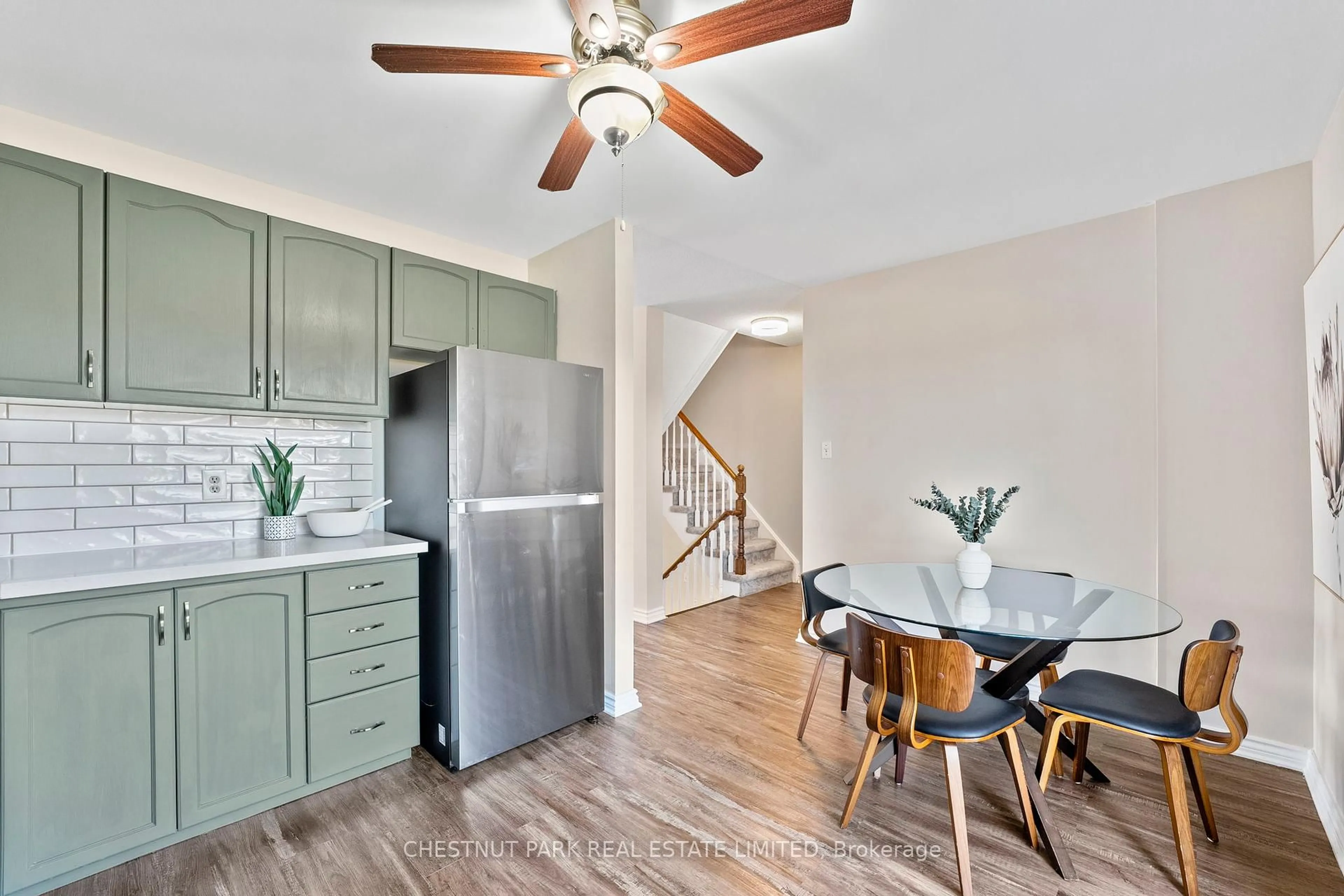 Open concept kitchen, unknown for 67 Hattie Crt, Georgina Ontario L4P 3Z8