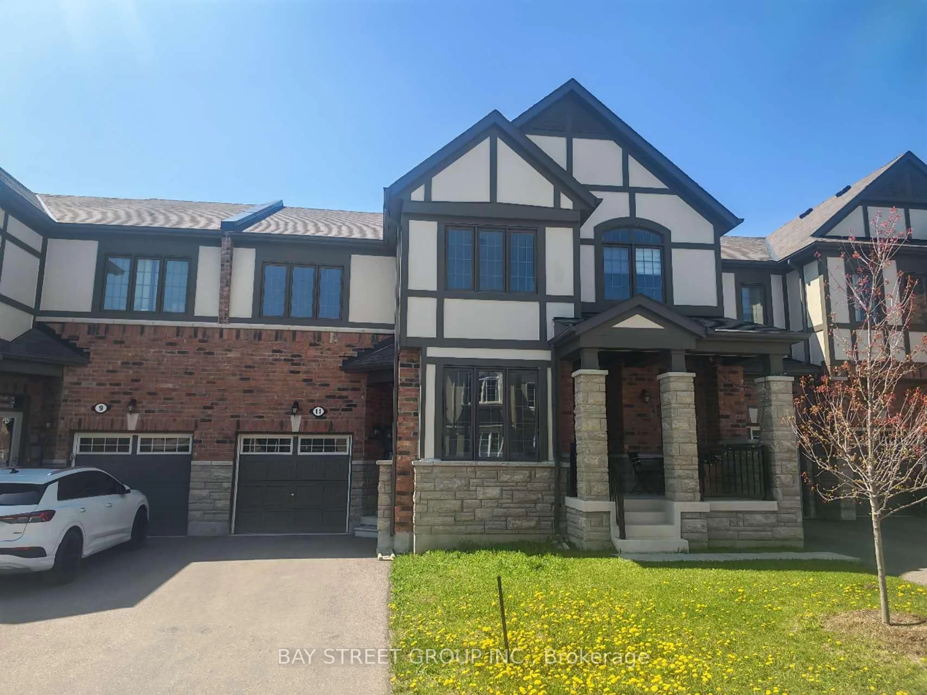 Home with brick exterior material, street for 11 Ness Dr, Richmond Hill Ontario L4S 1N2